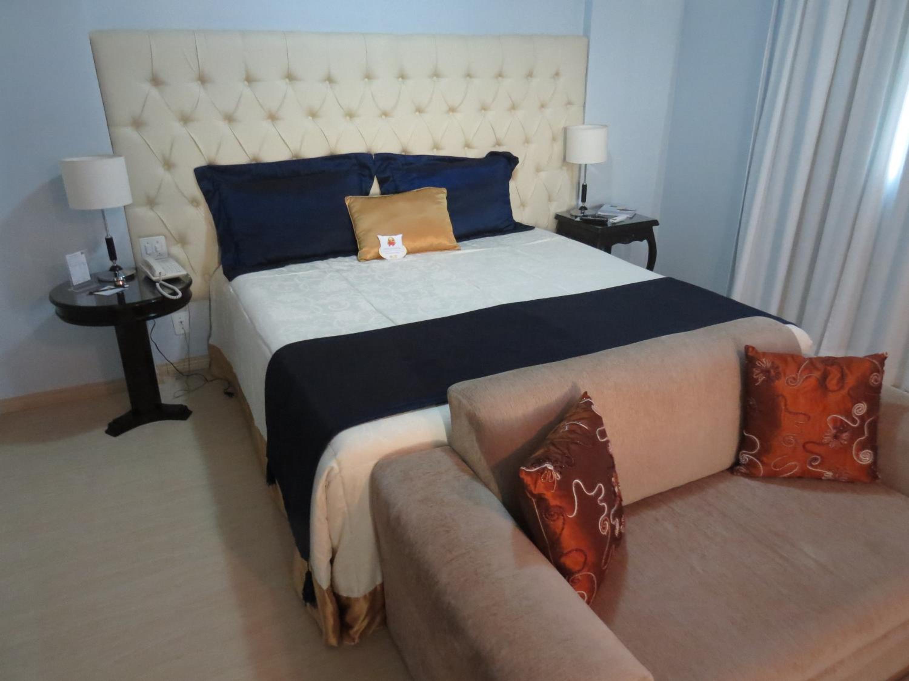 Senior Suite - Photo 19