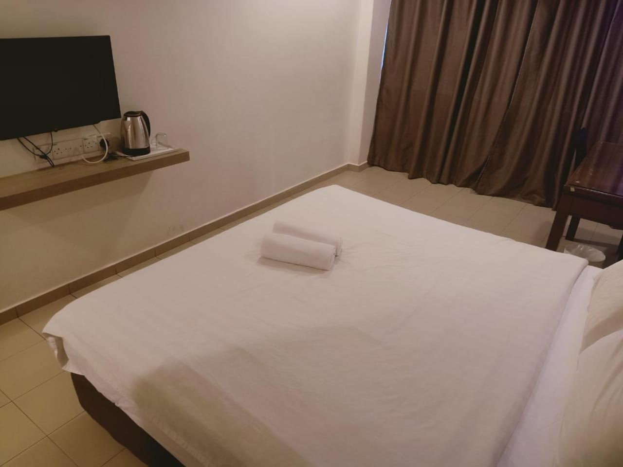 Standard King Room - Photo 2