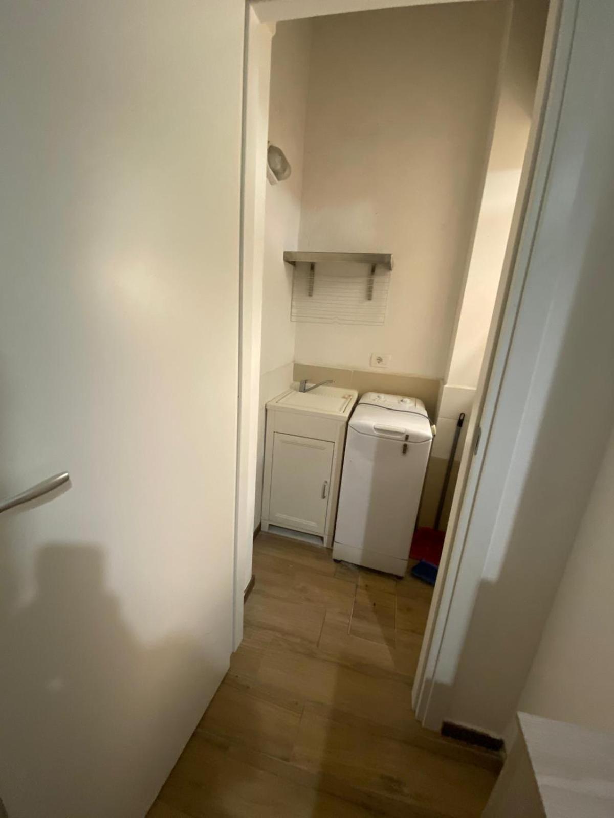 One-Bedroom Apartment - Photo 3
