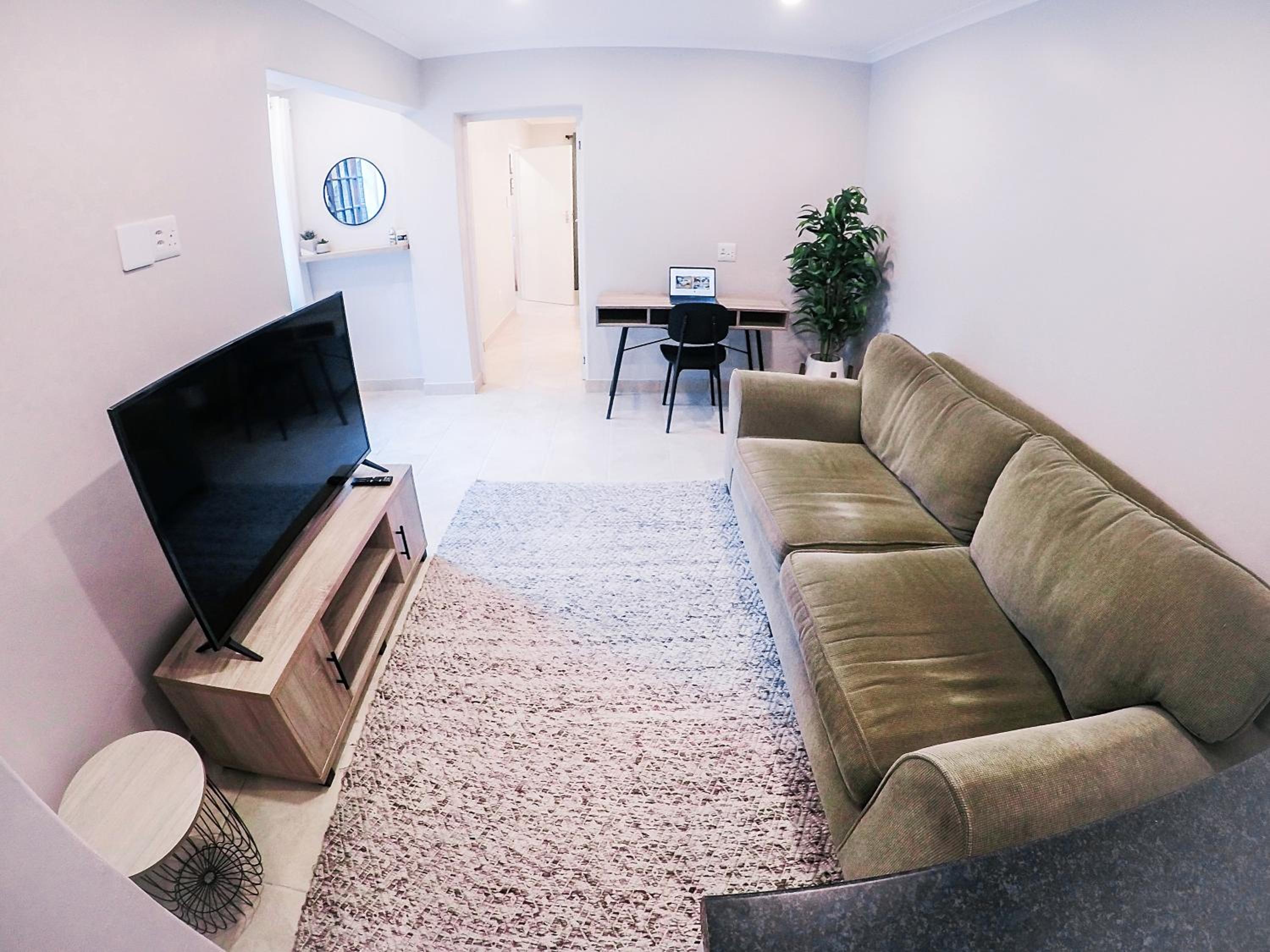 One-Bedroom Apartment photo 3