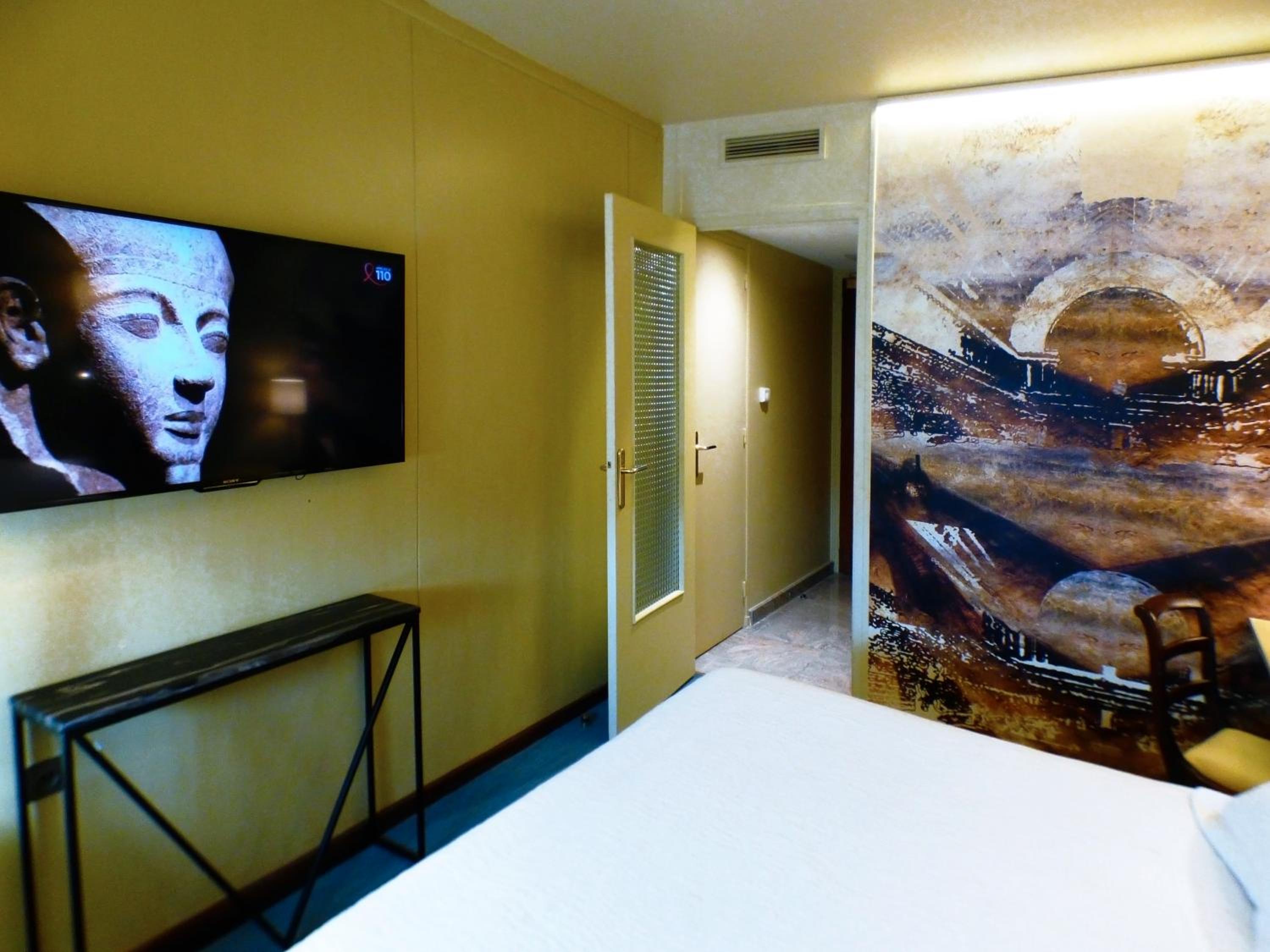 Executive Double Room - Photo 2