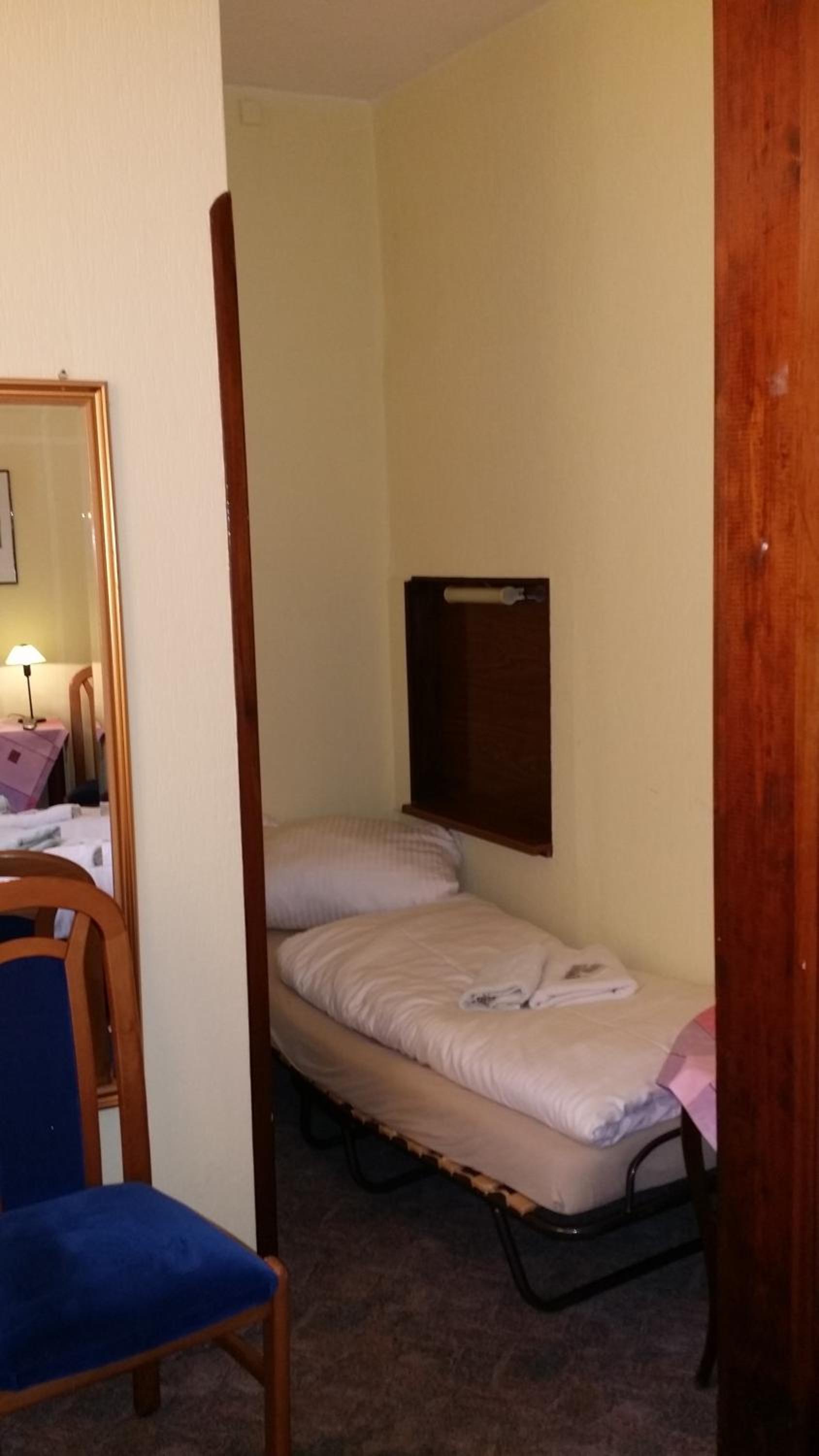 Single Room with Shower photo 2