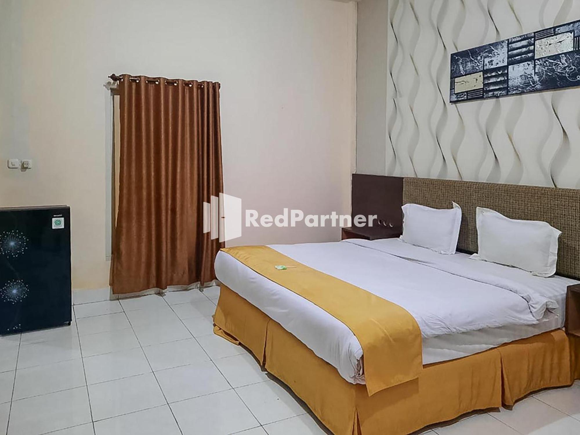Deluxe Room - Photo 5
