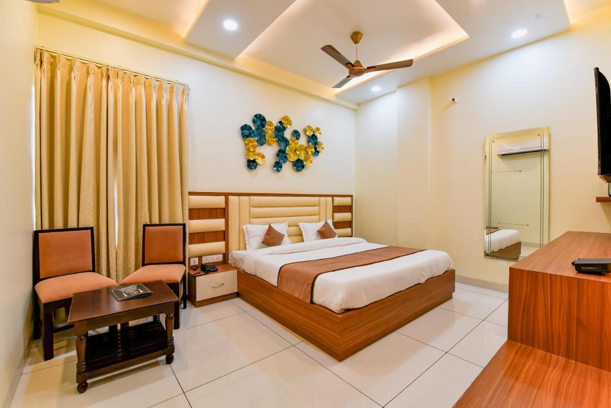 Deluxe Room - Photo 2