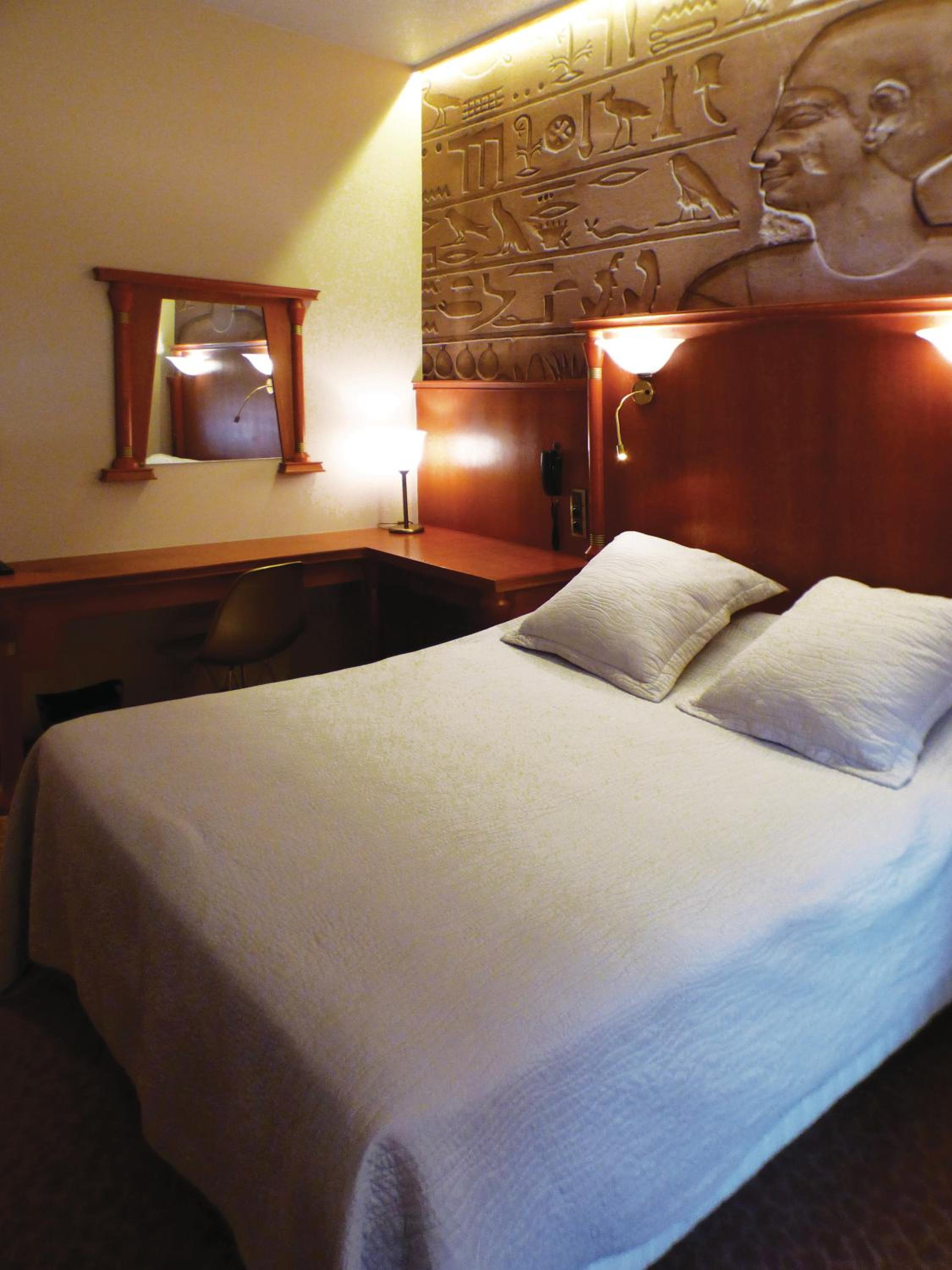 Executive Double Room - Photo 8