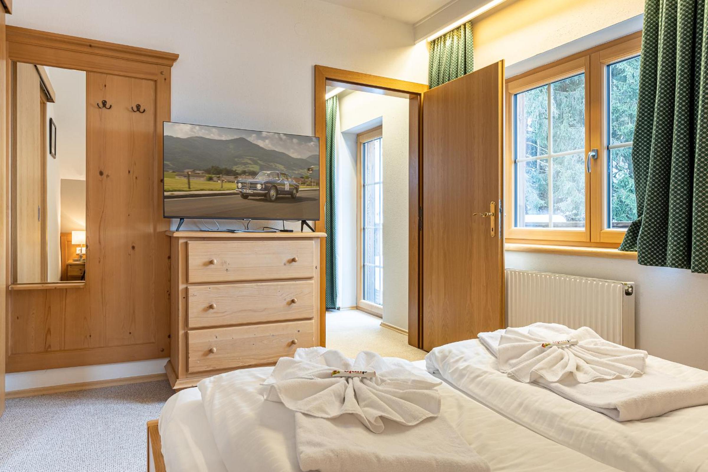 Two-Bedroom Apartment with Balcony photo 1