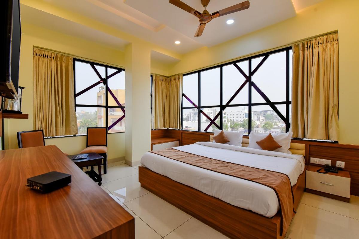 Deluxe Room - Photo 8