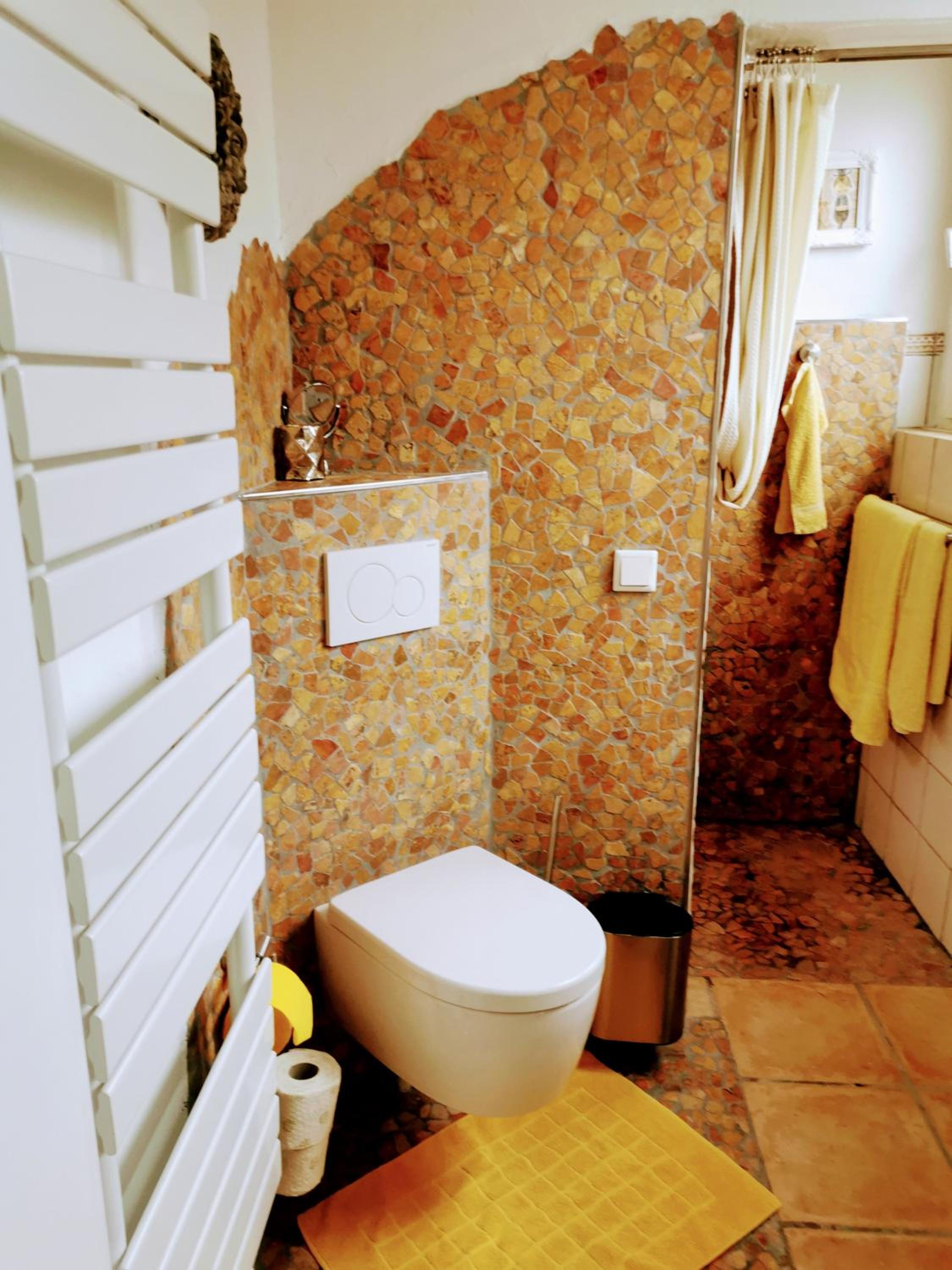 Apartment with Terrace - Photo 20