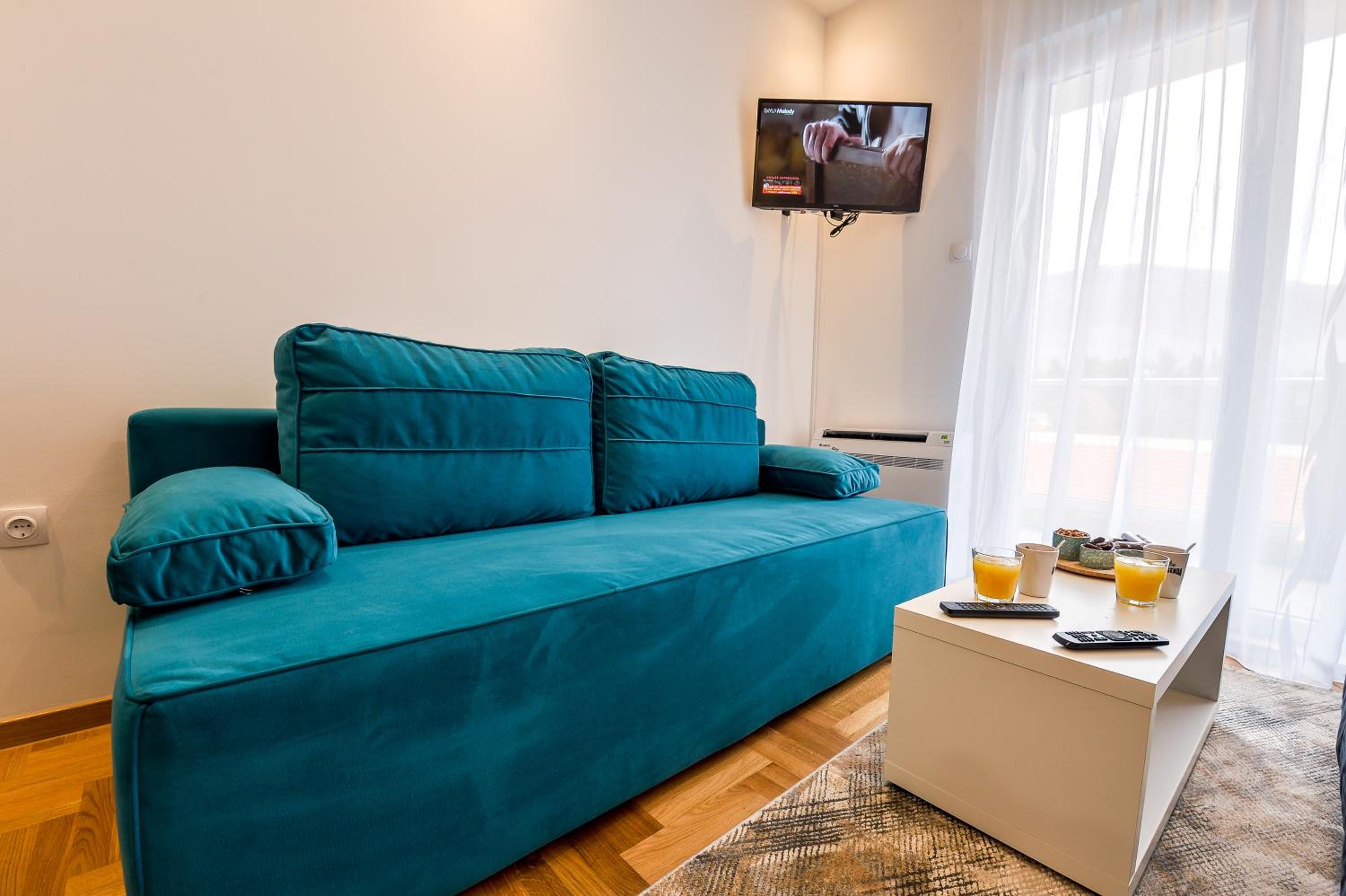One-Bedroom Apartment - Photo 25