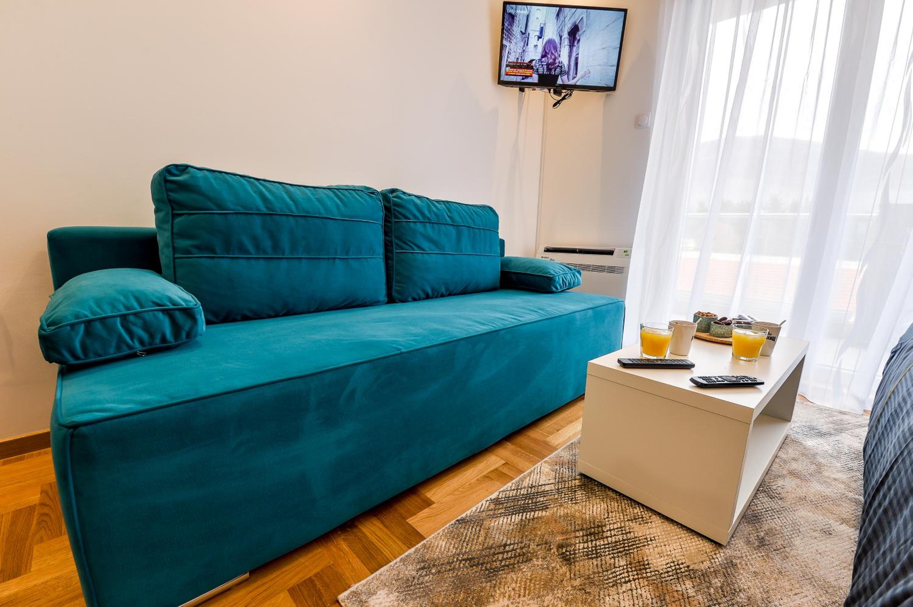 One-Bedroom Apartment - Photo 26