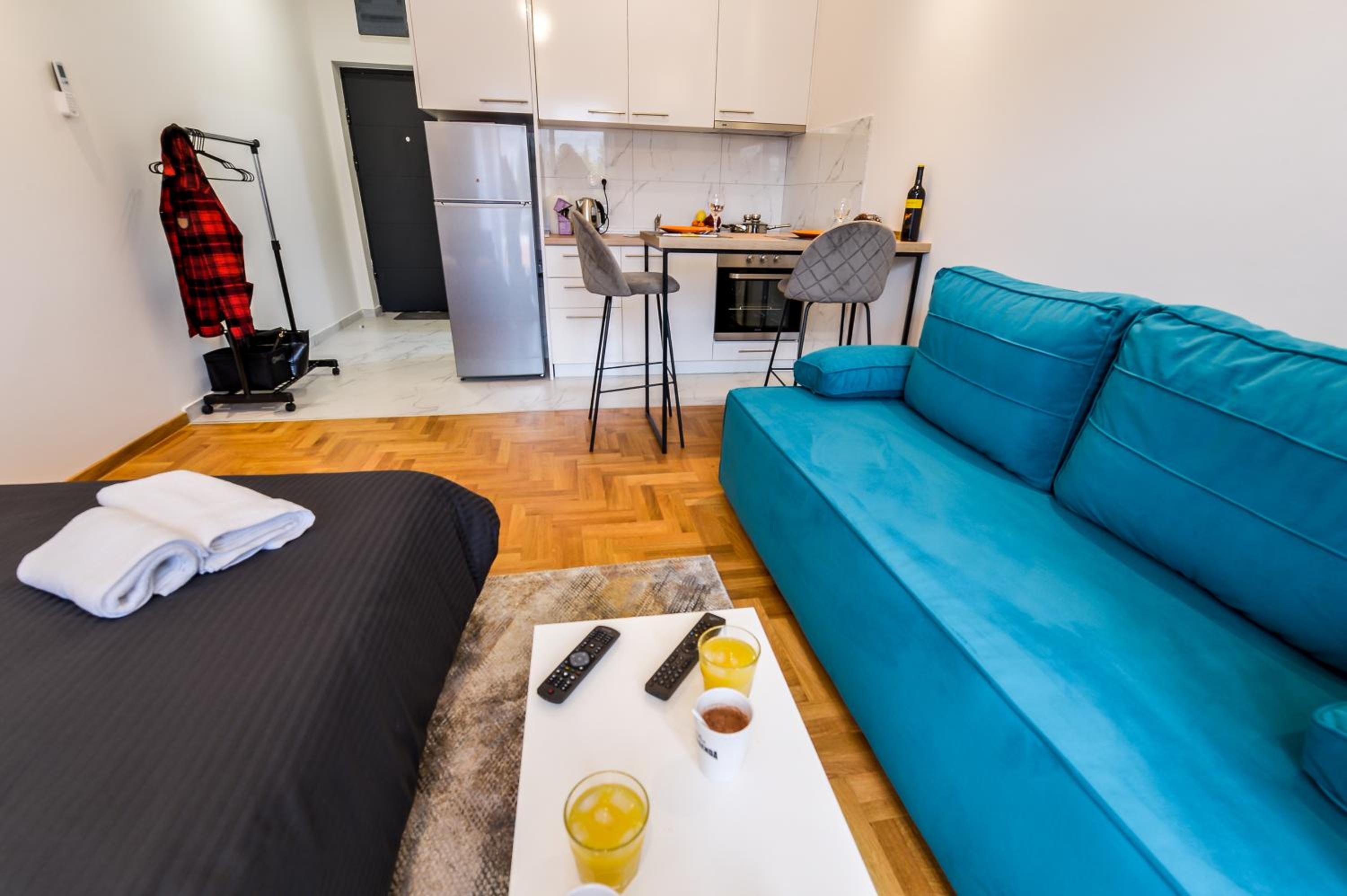One-Bedroom Apartment - Photo 28
