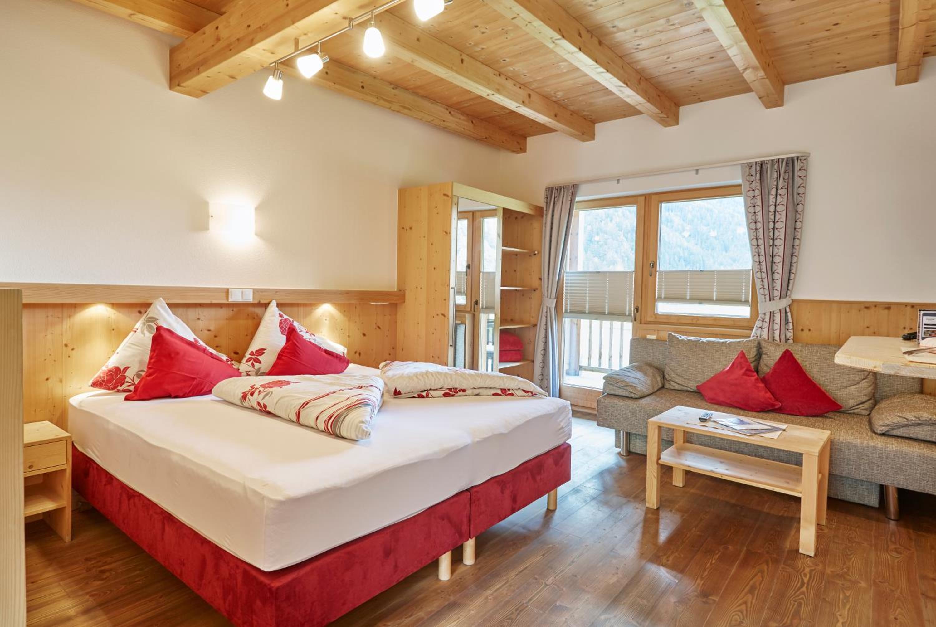 Double Room with Patio - Annex
