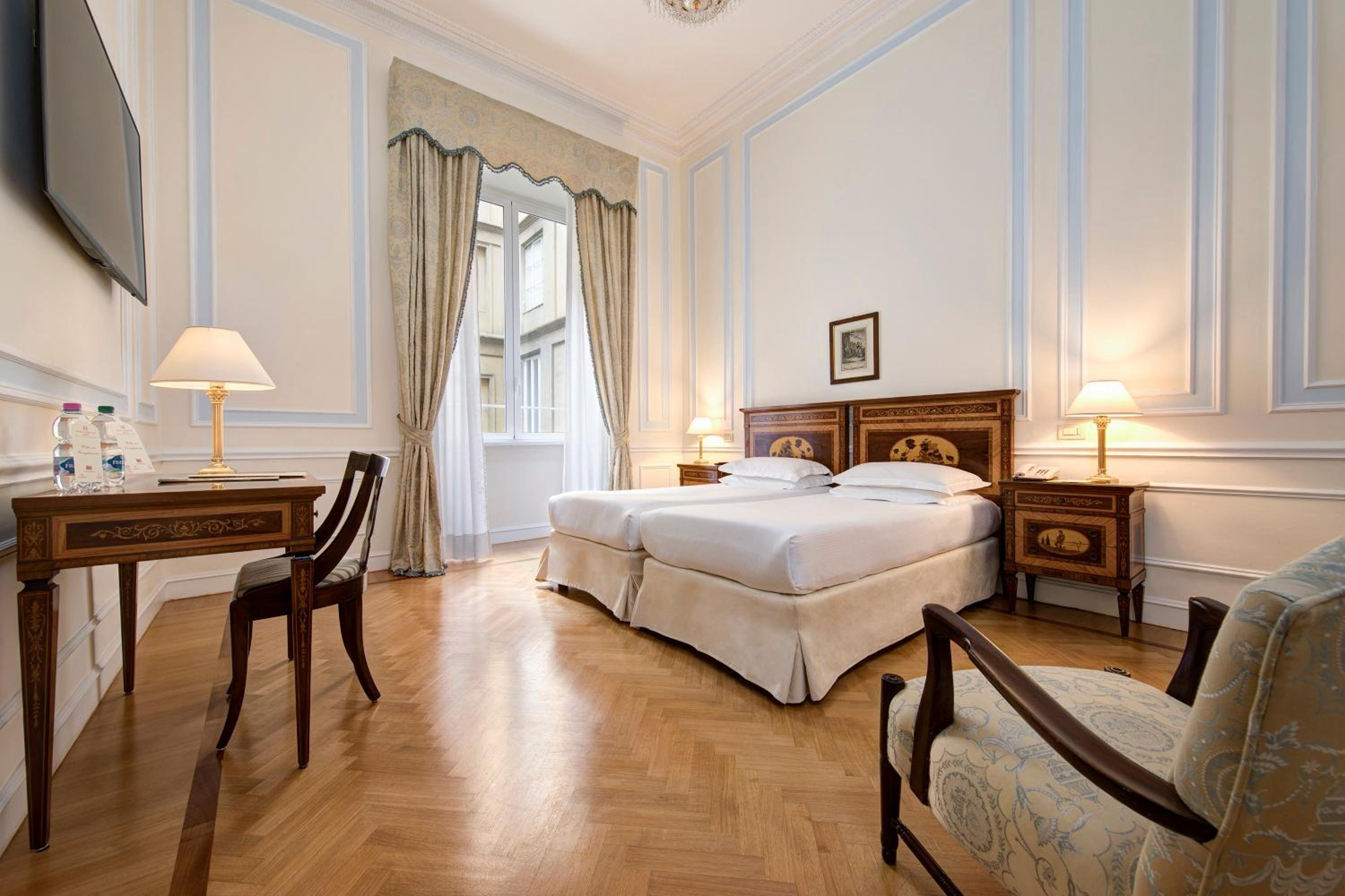 Standard Double or Twin Room - Photo 4