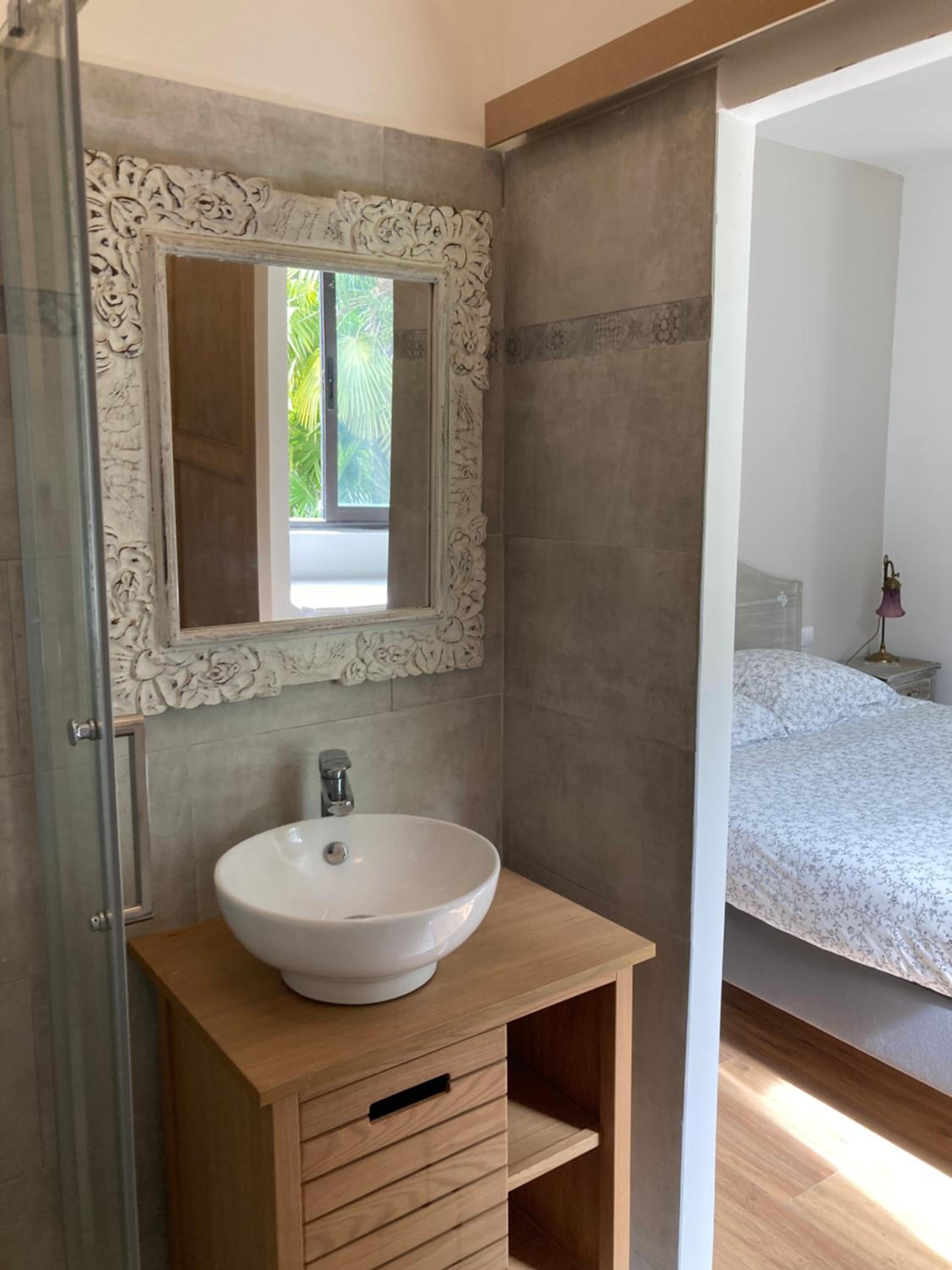 One-Bedroom Suite - Photo 1
