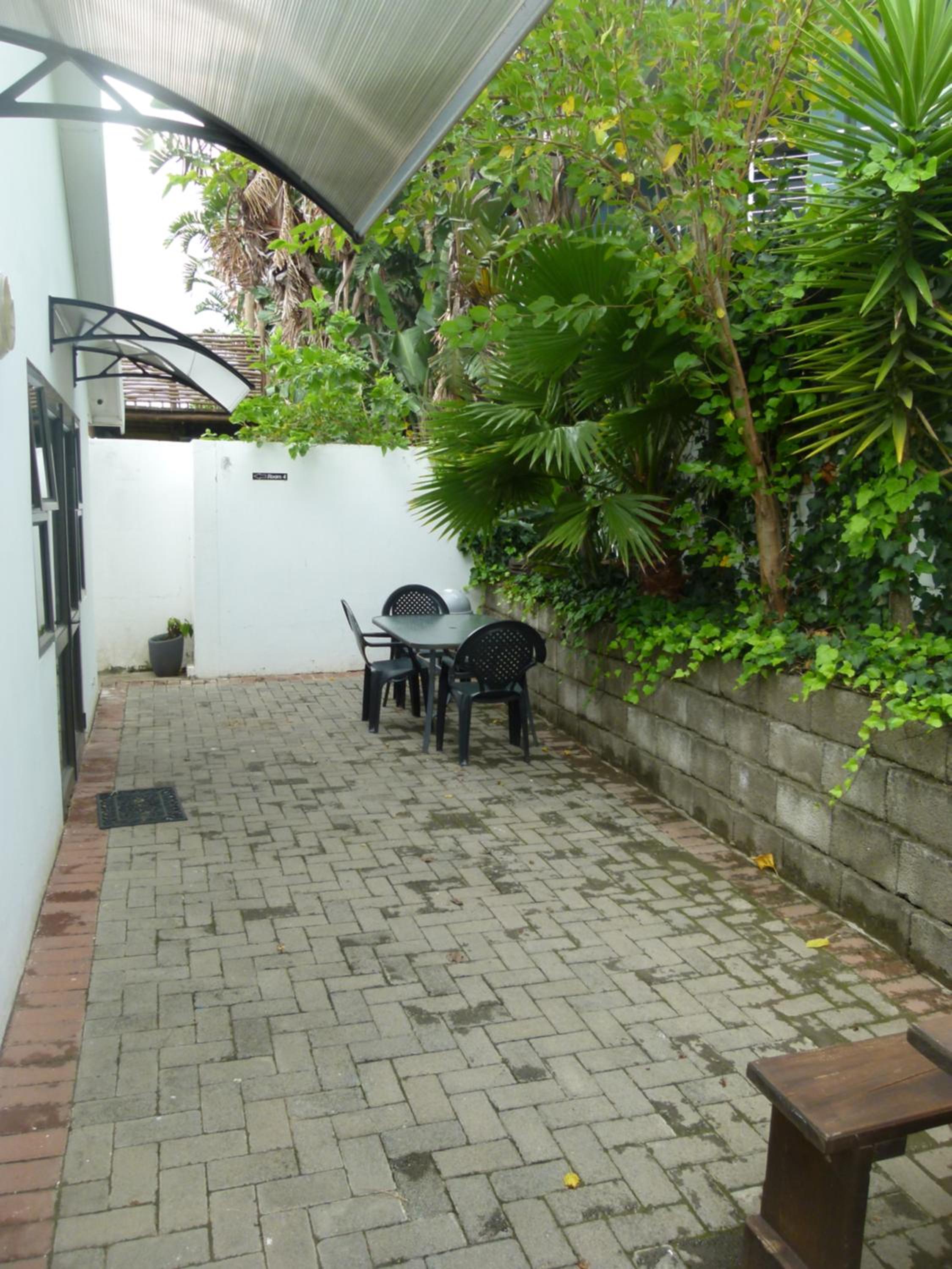 Family Room - Photo 19