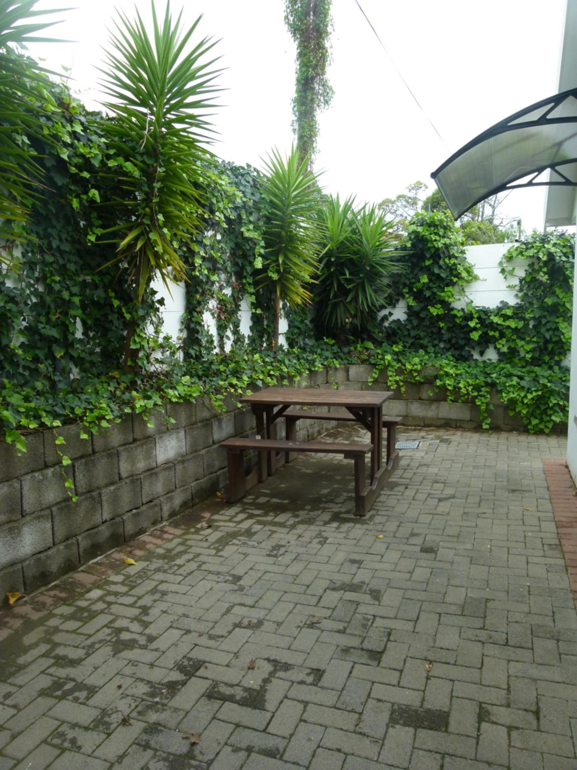 Family Room - Photo 20