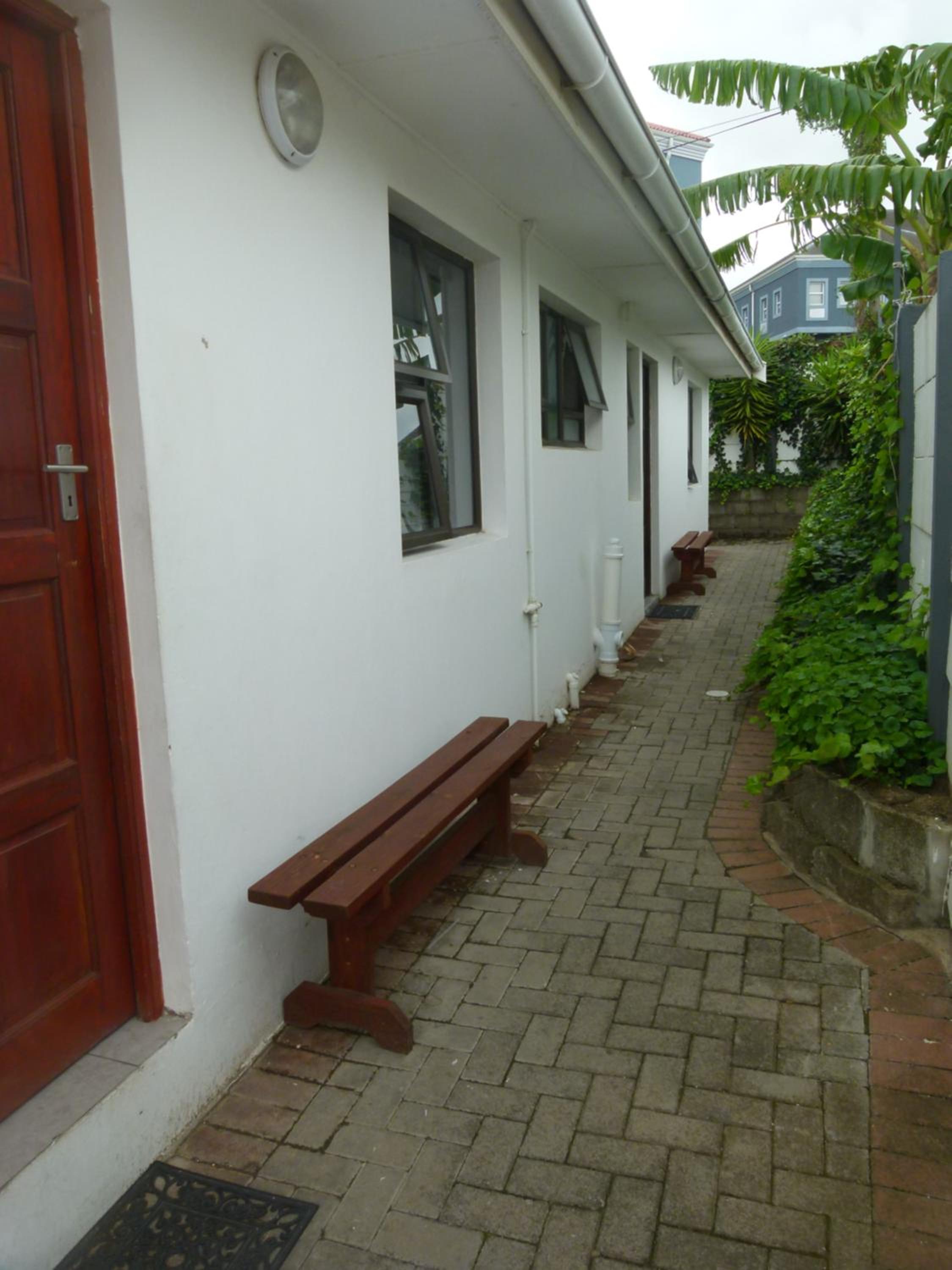 Deluxe Double Room - Photo 16