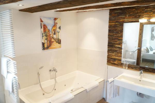 Duplex Suite - Photo 5