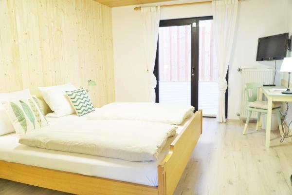 Double Room - Photo 6