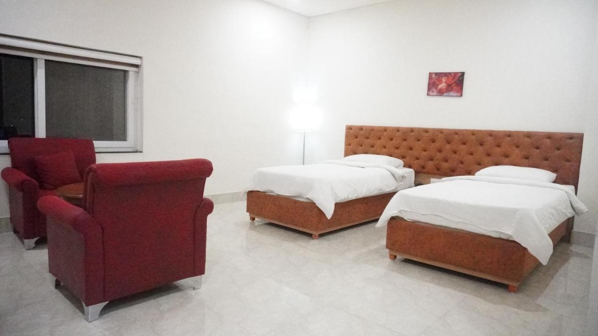 Deluxe Double or Twin Room - Photo 10