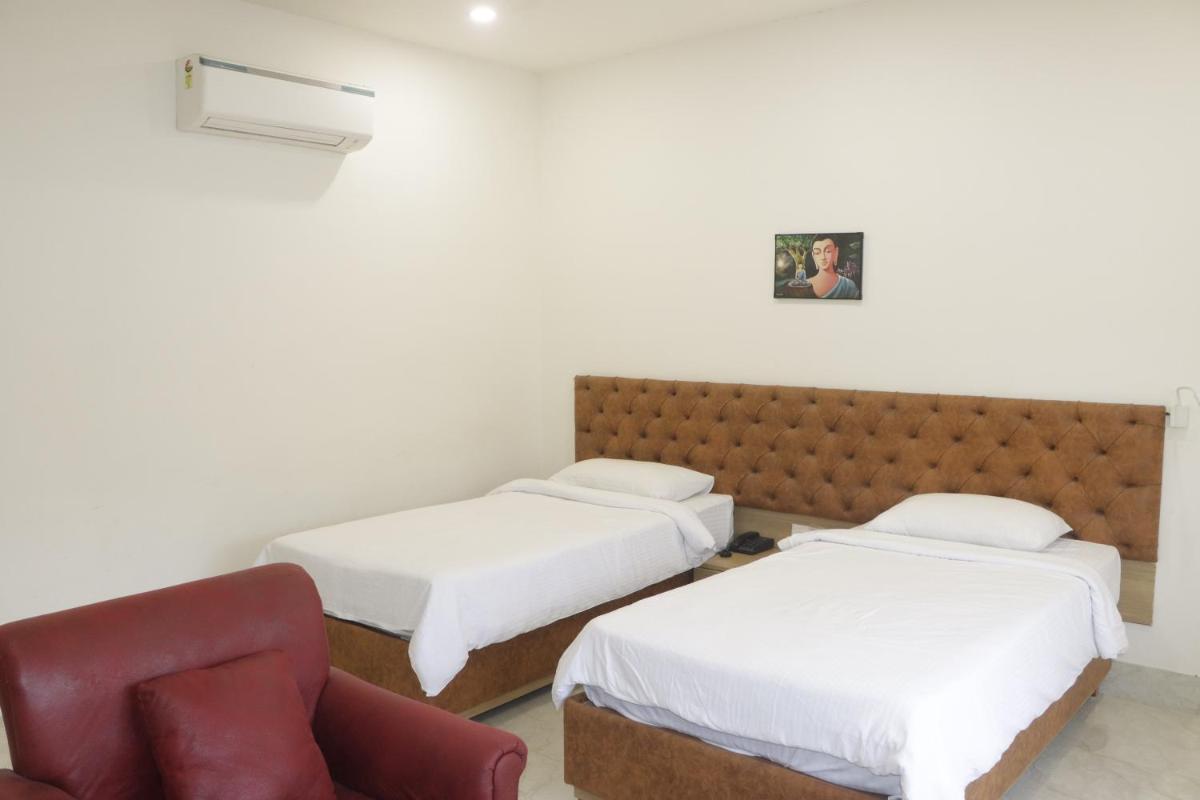 Deluxe Double or Twin Room - Photo 14