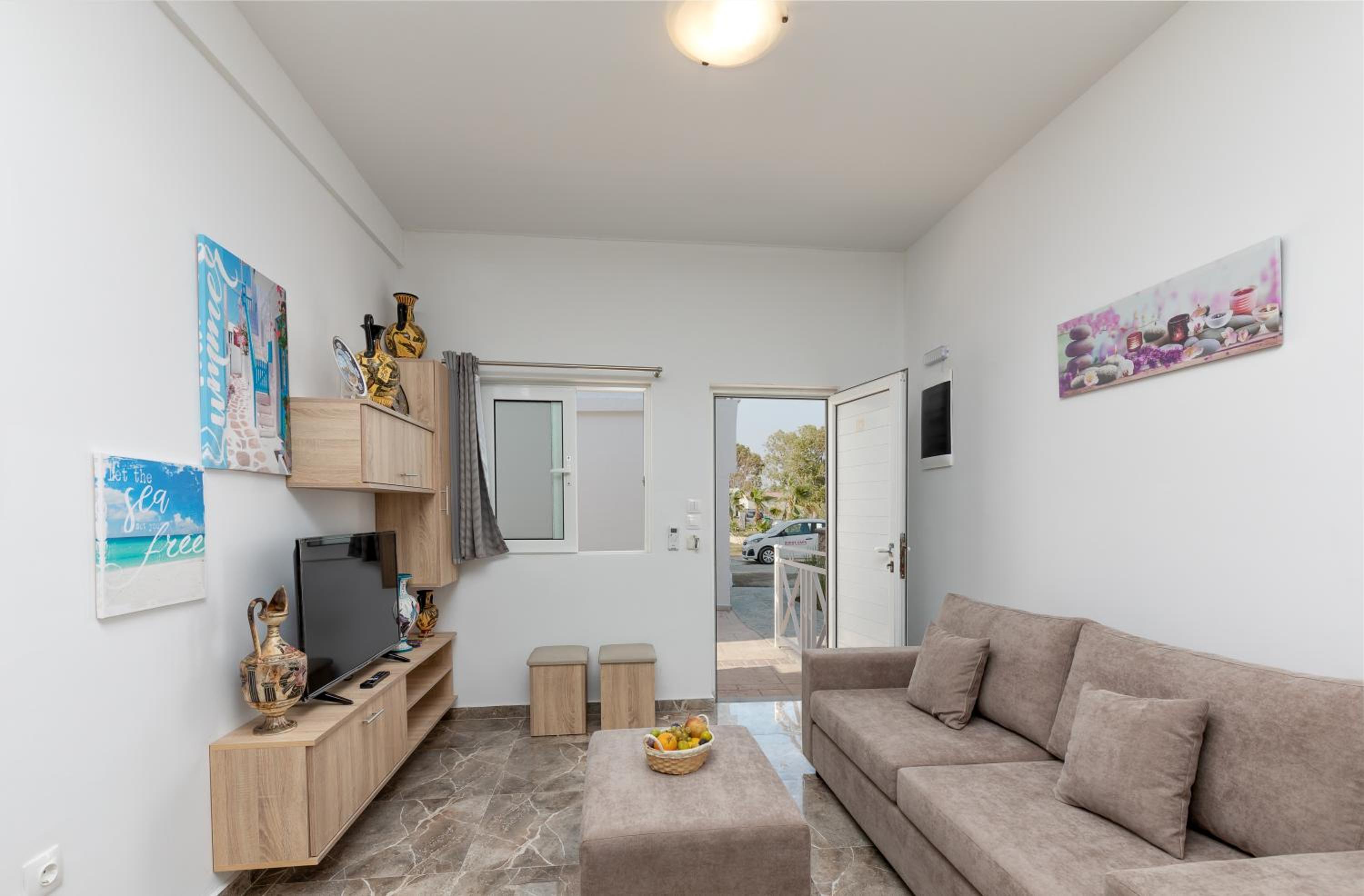 Deluxe two bedroom Suite with Private Pool & Pool View - Photo 3