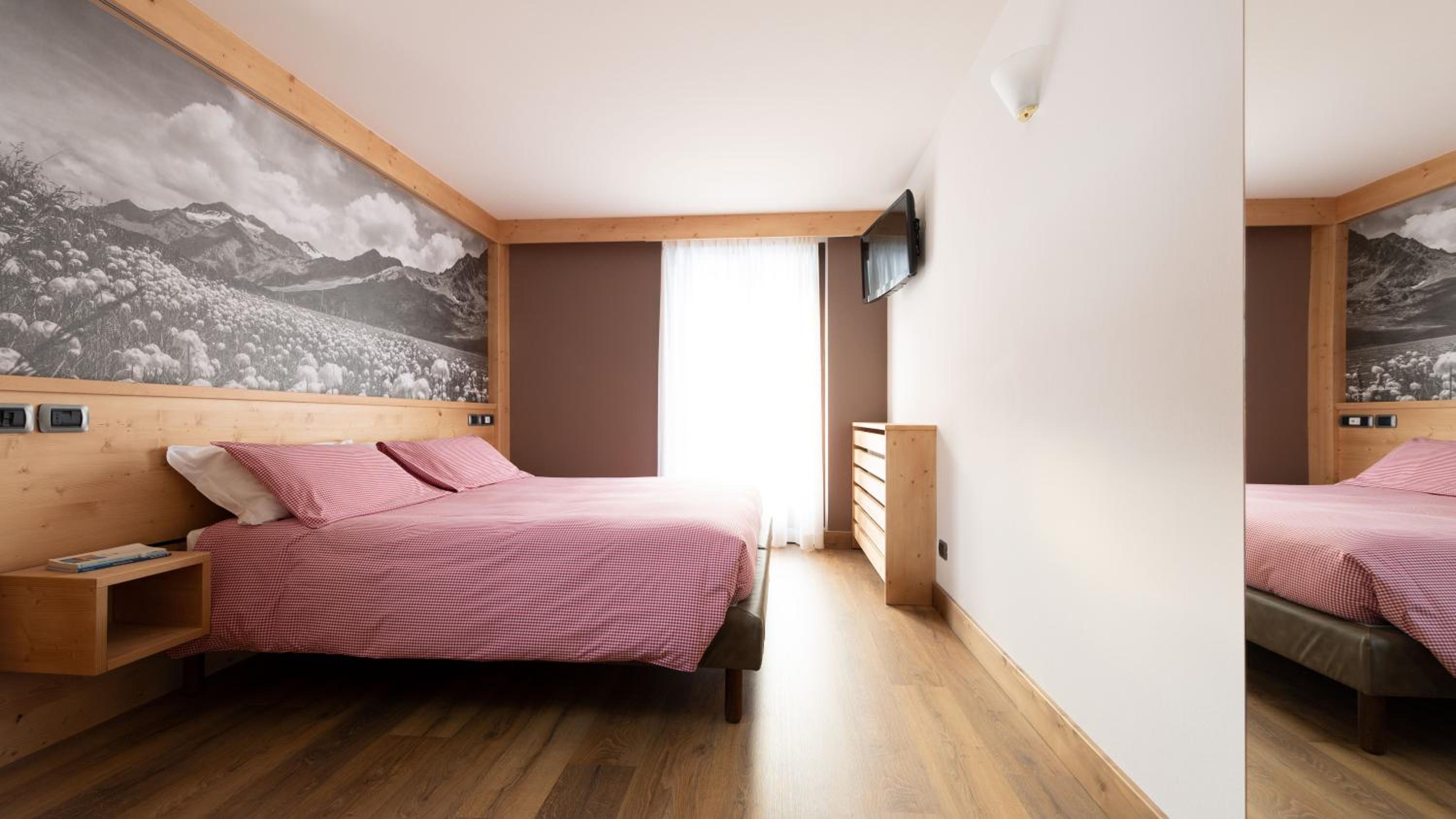 Deluxe Double or Twin Room with Balcony photo 2