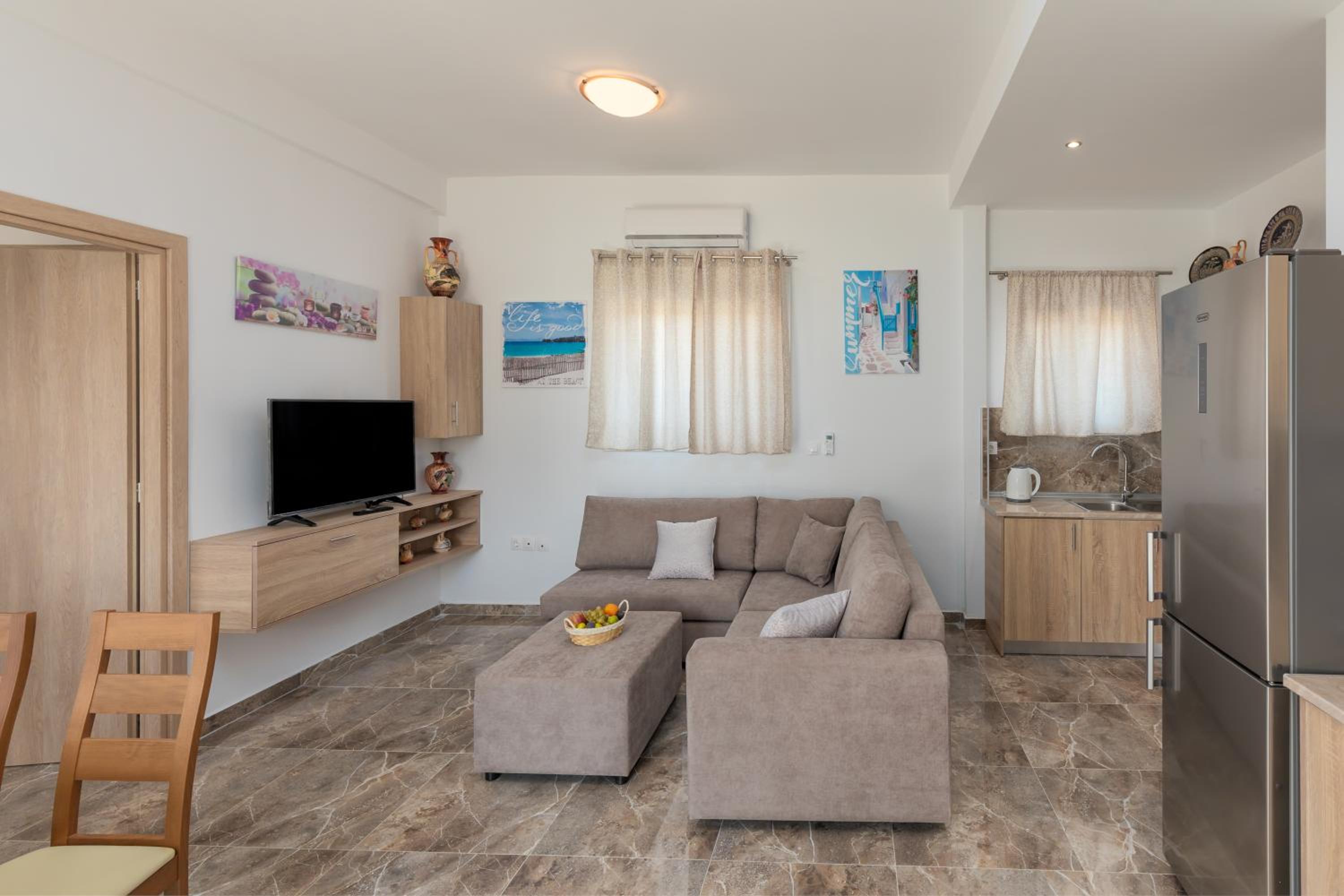 Grand three bedroom Villa with Private Pool & Pool View photo 2