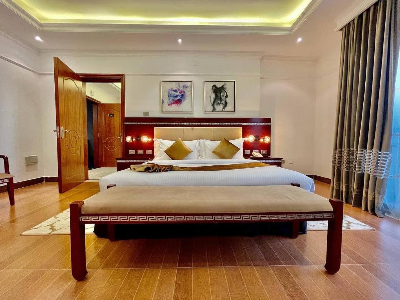 Suite photo 1