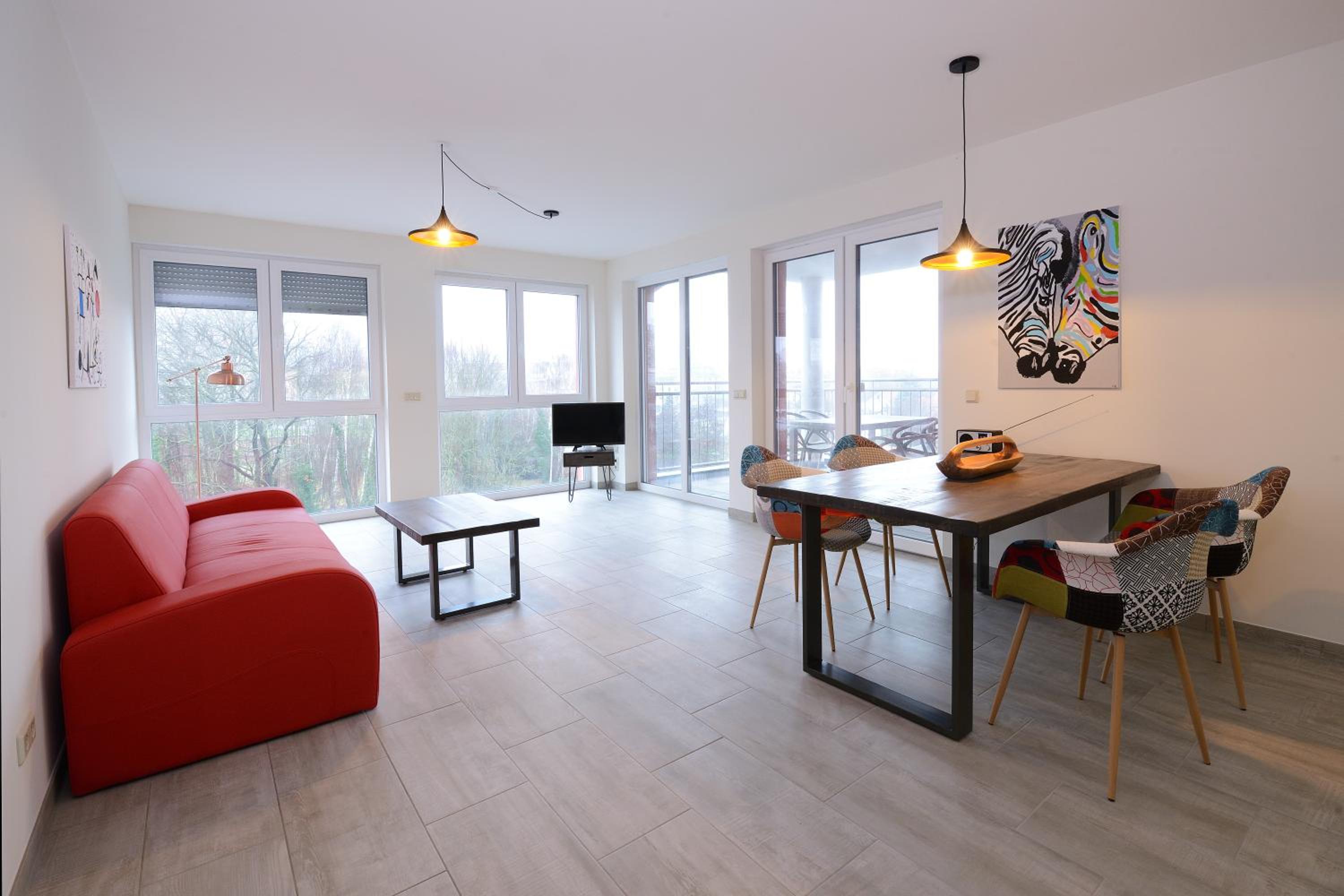 Apartment with Lake View