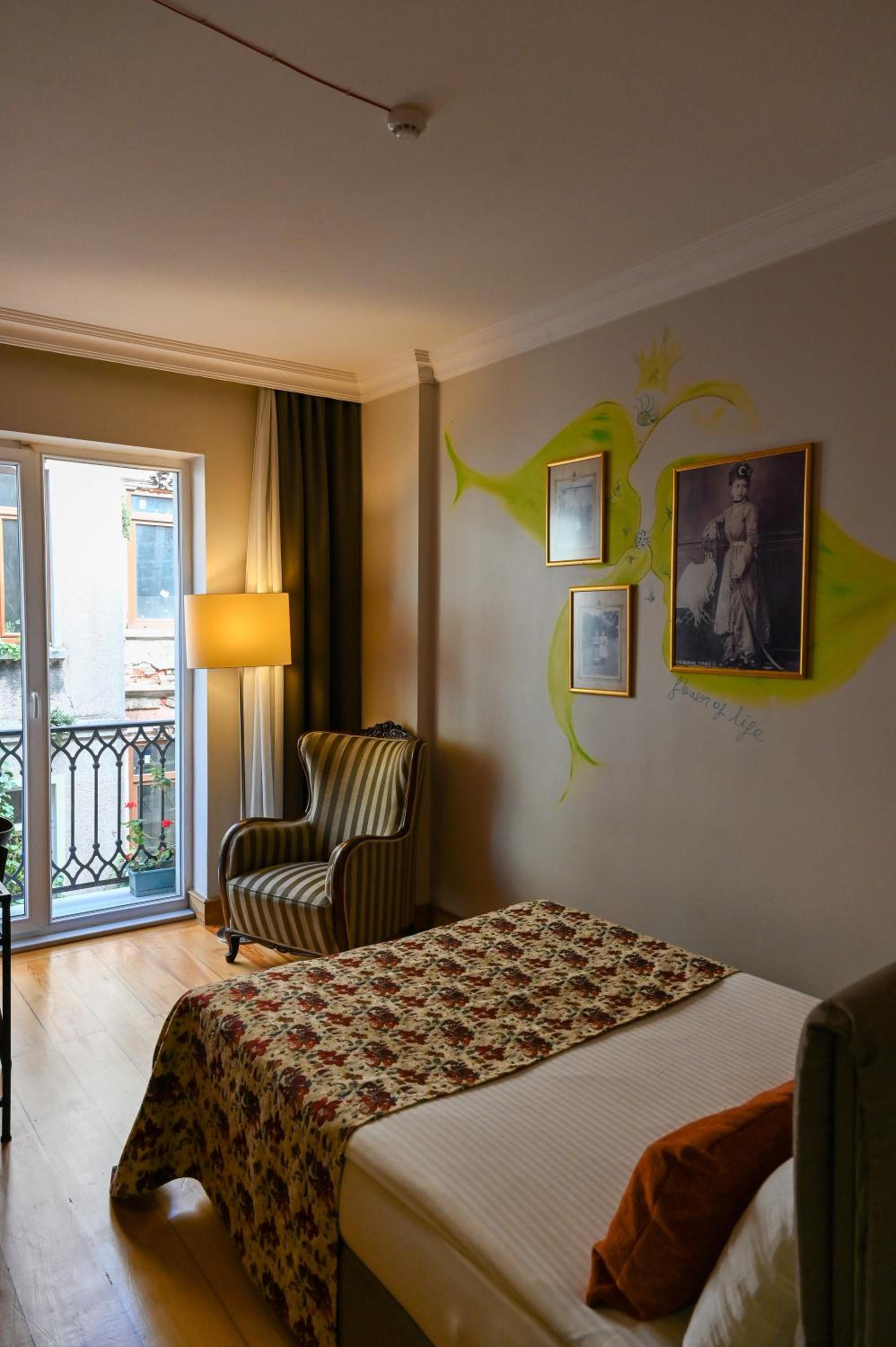 Superior Double or Twin Room with Kitchenette photo 1