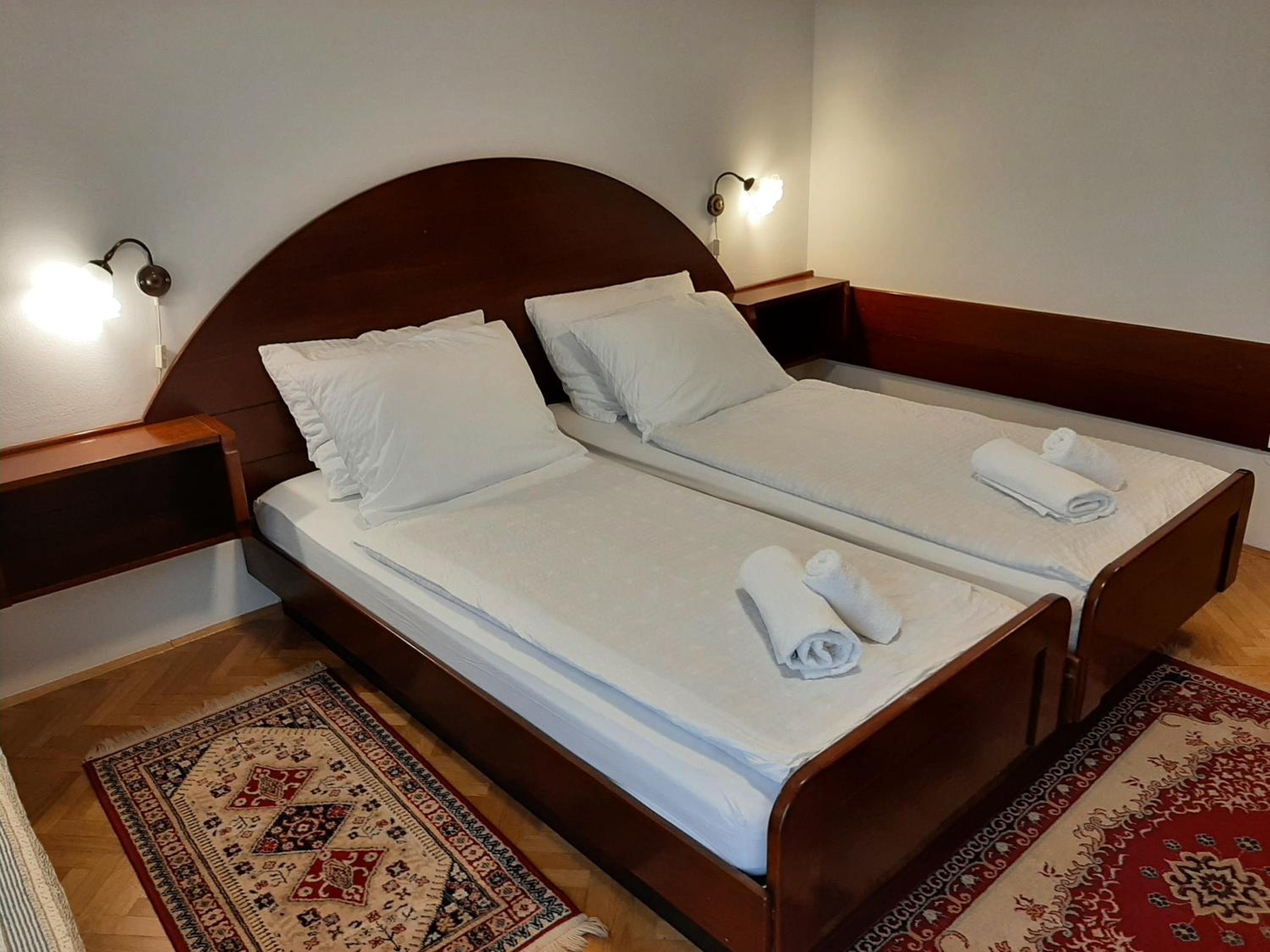 Budget Double Room photo 2