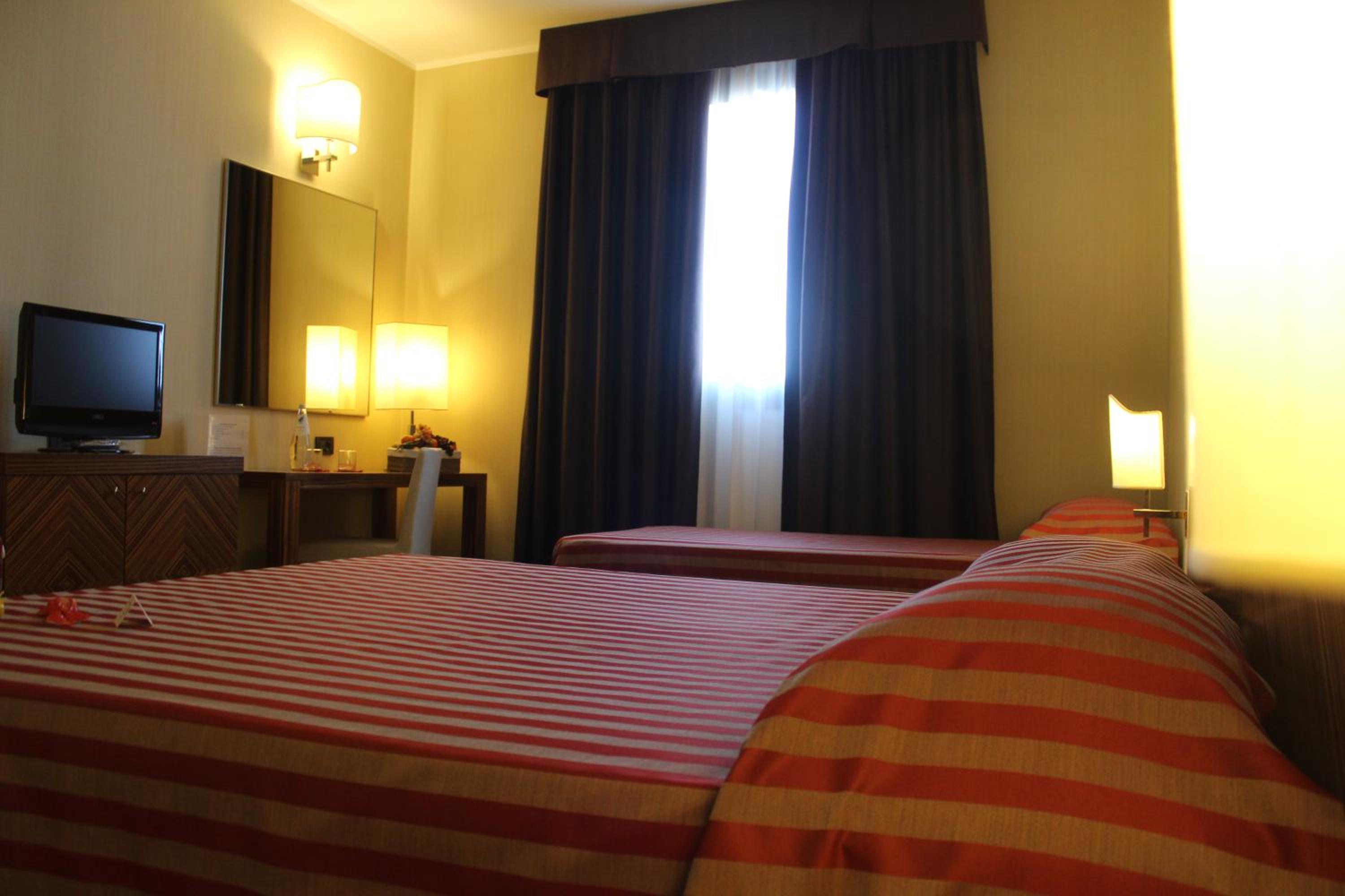 Triple Room - Photo 8