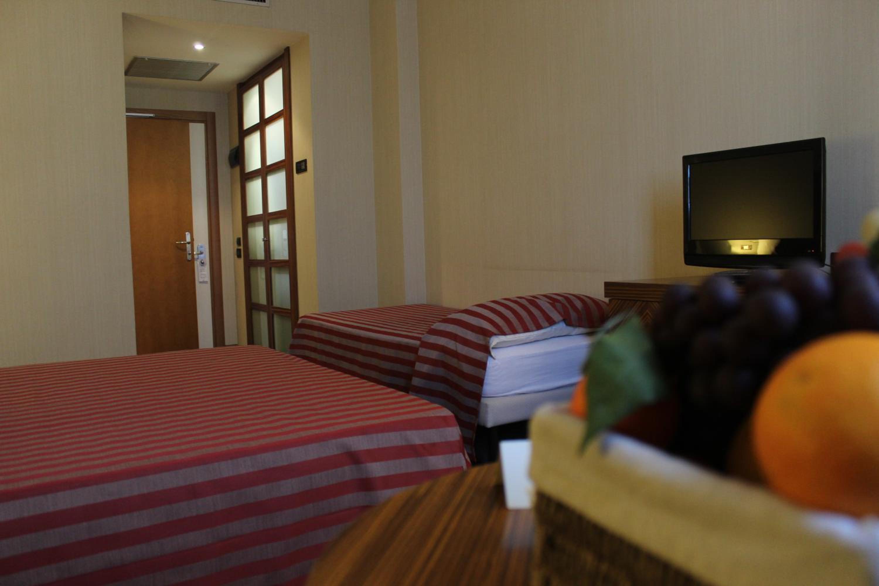 Triple Room - Photo 7
