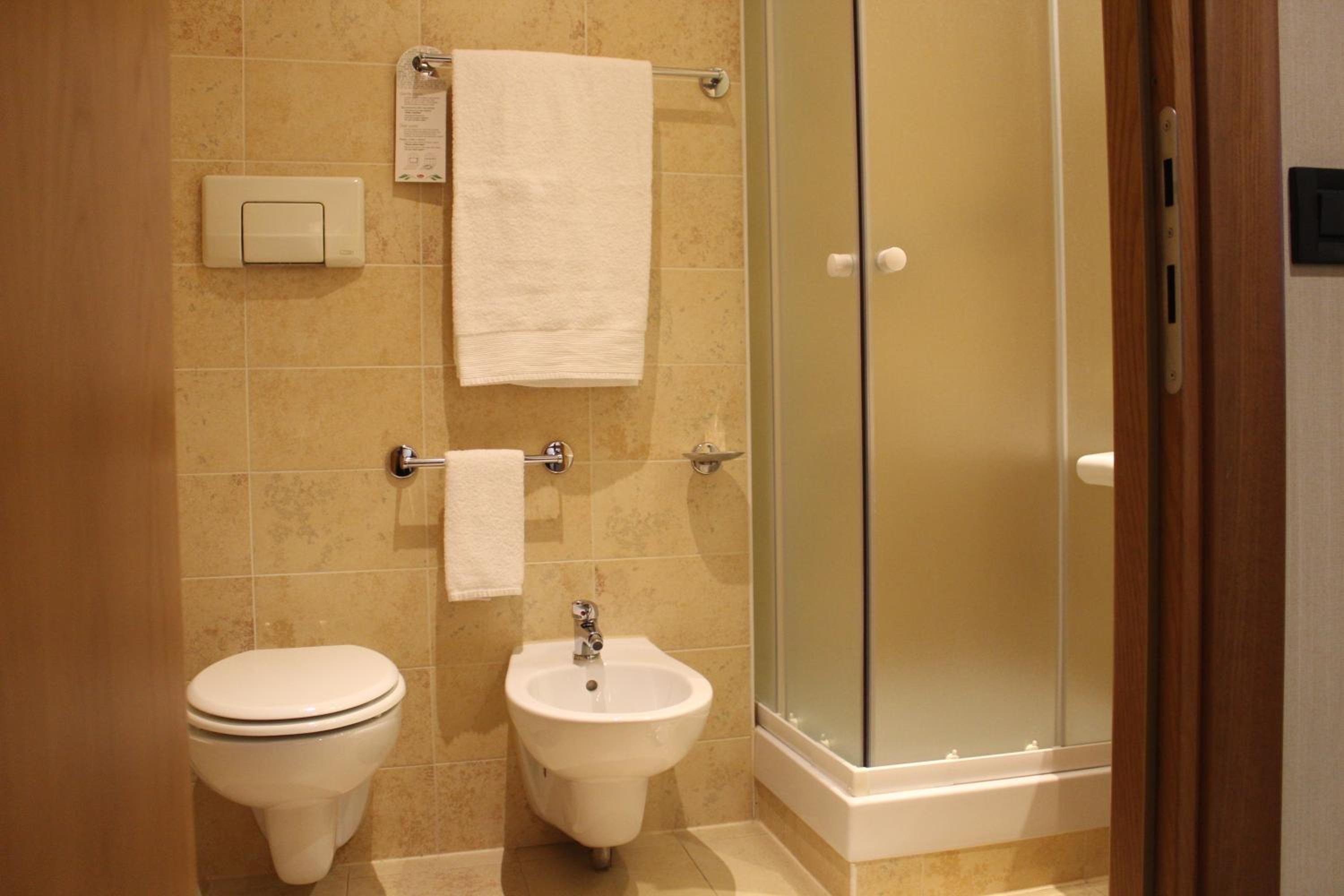 Double or Twin Room - Ground Floor photo 2