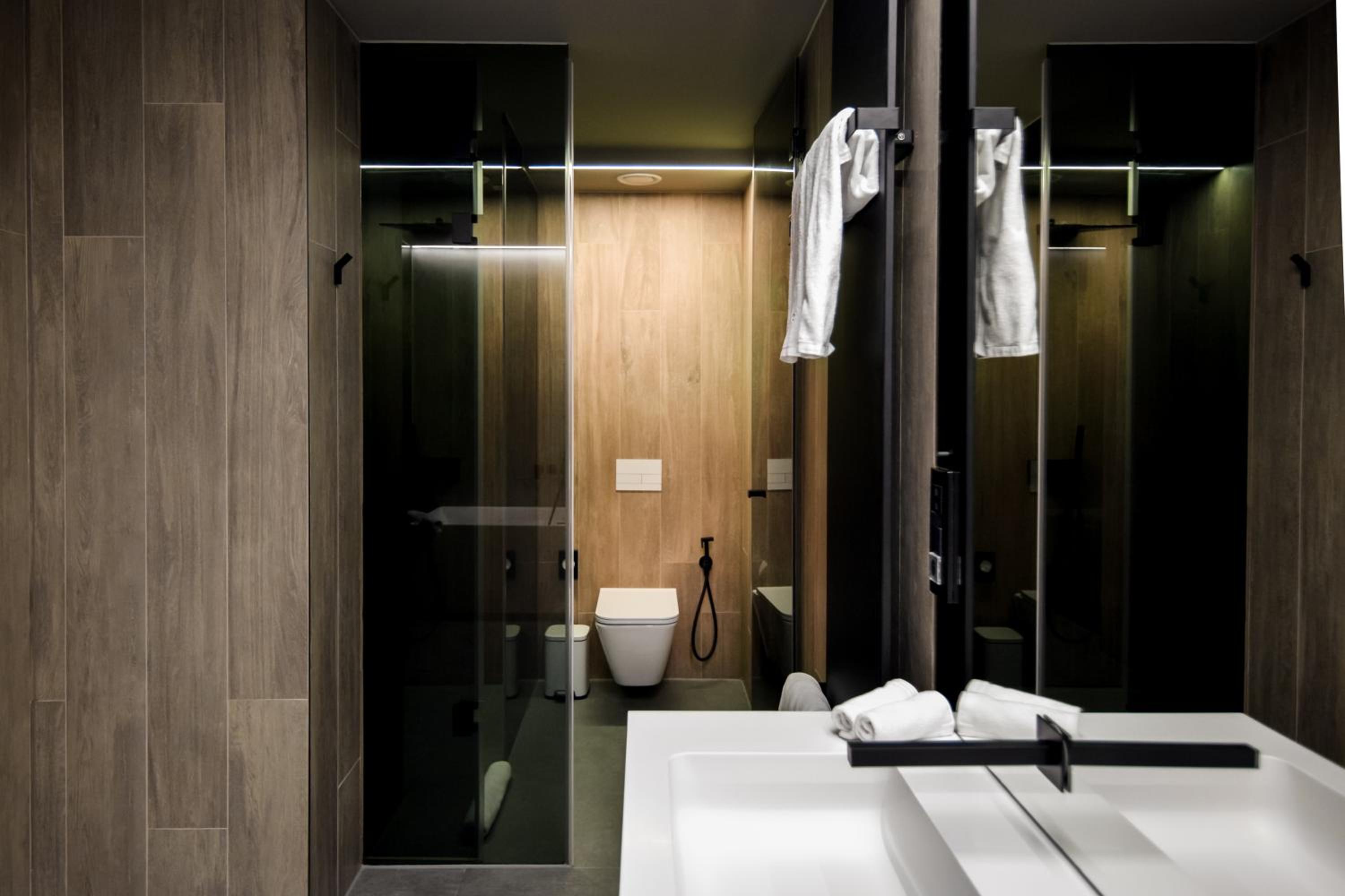 Signature Junior Suite - Photo 18