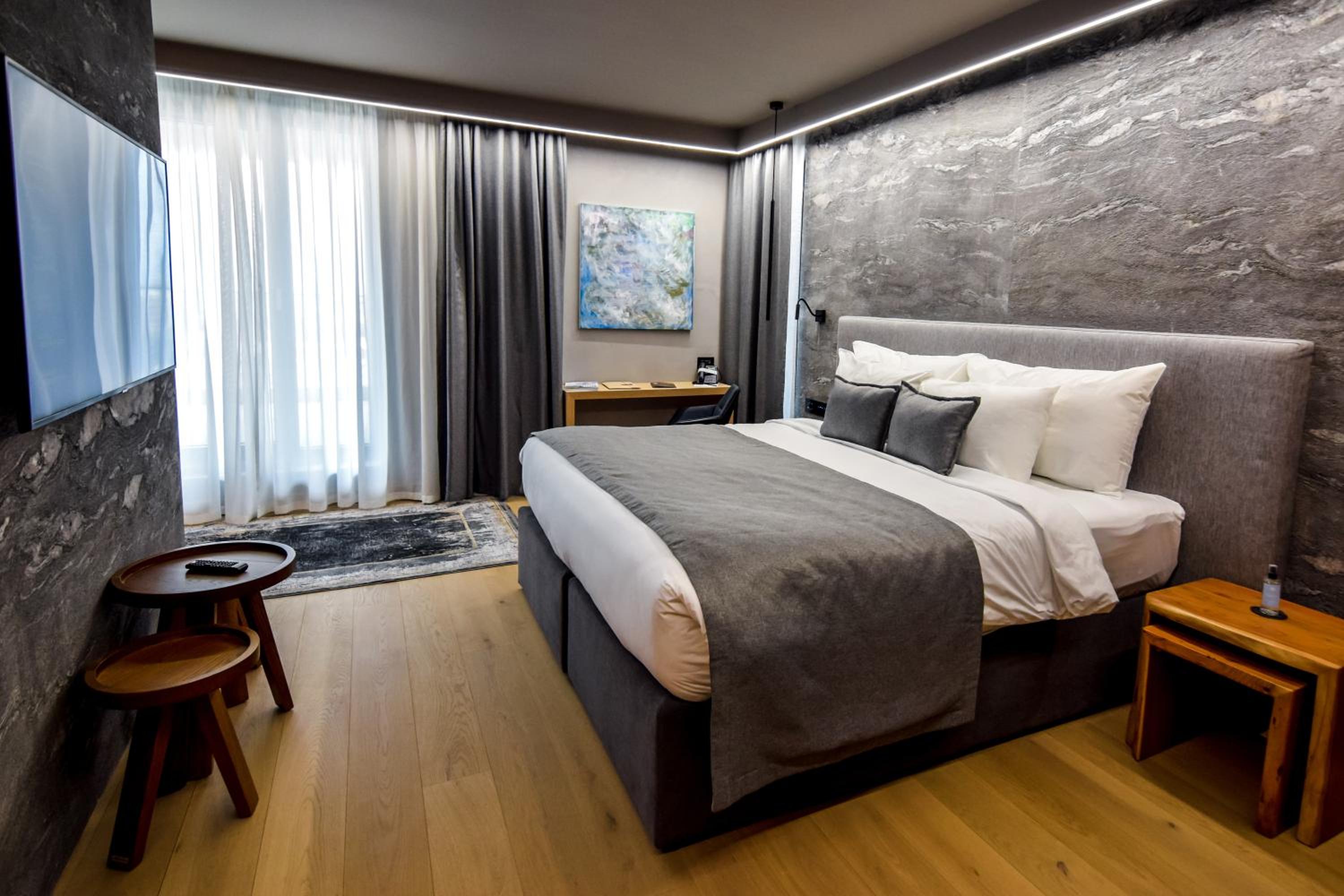 Signature Junior Suite - Photo 16