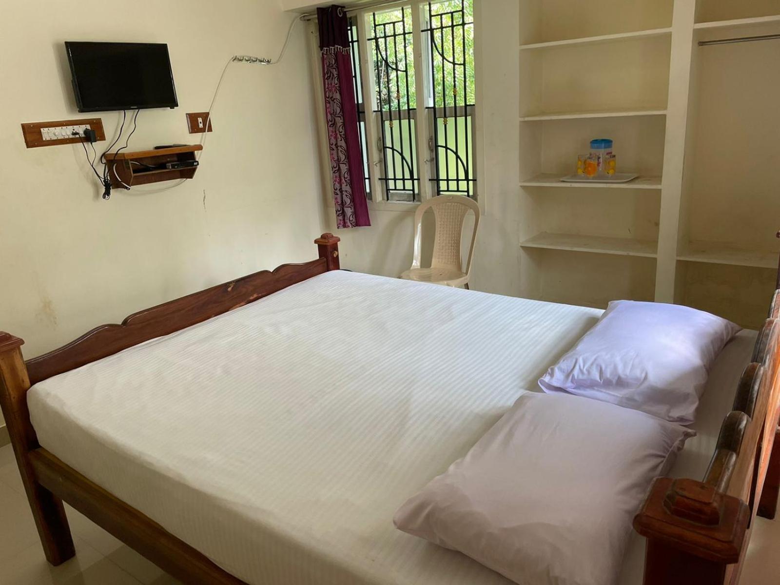 Double Room With Private Bathroom photo 1