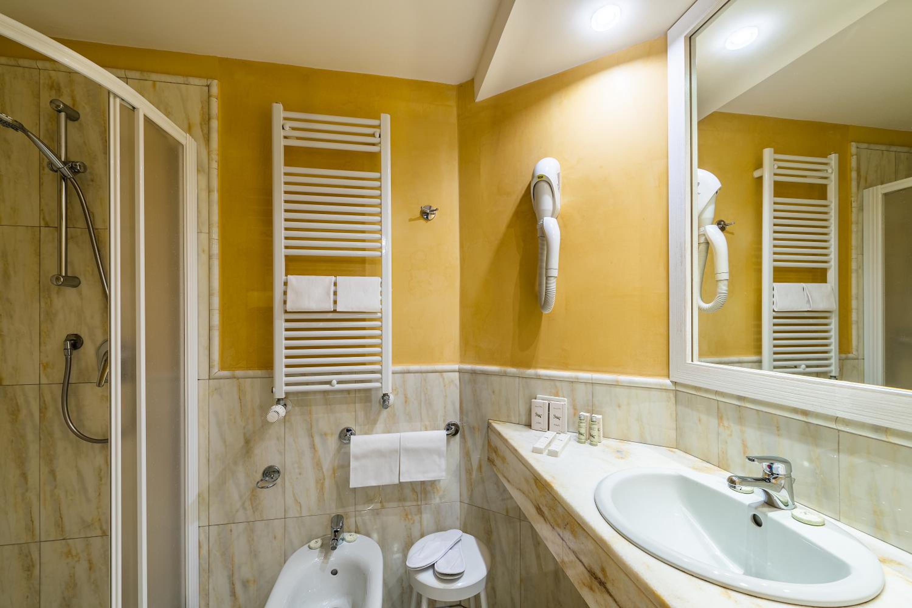 Quadruple Room photo 3
