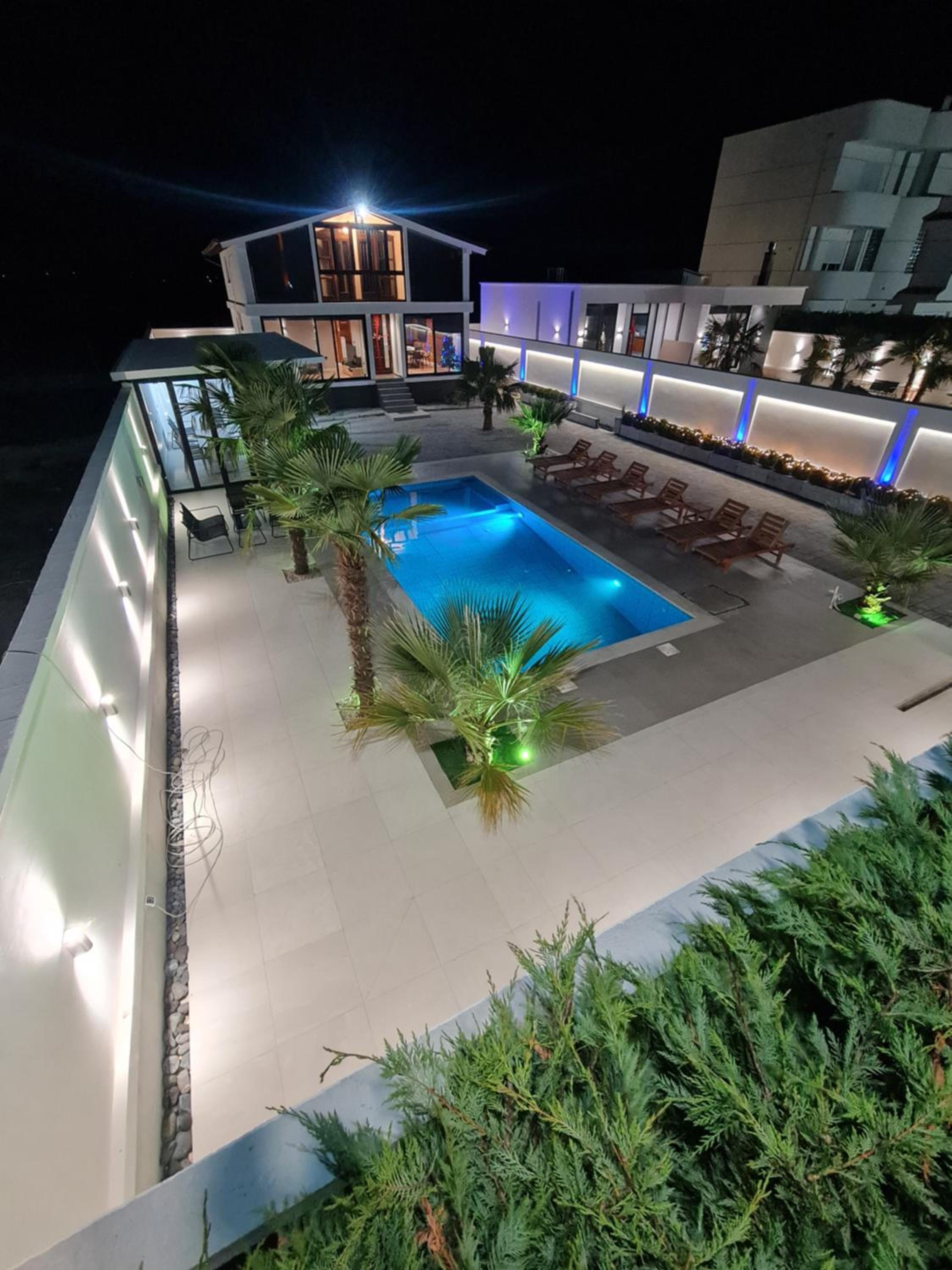 Villa photo 1