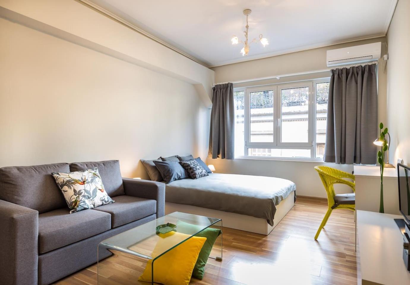 One-Bedroom Apartment
