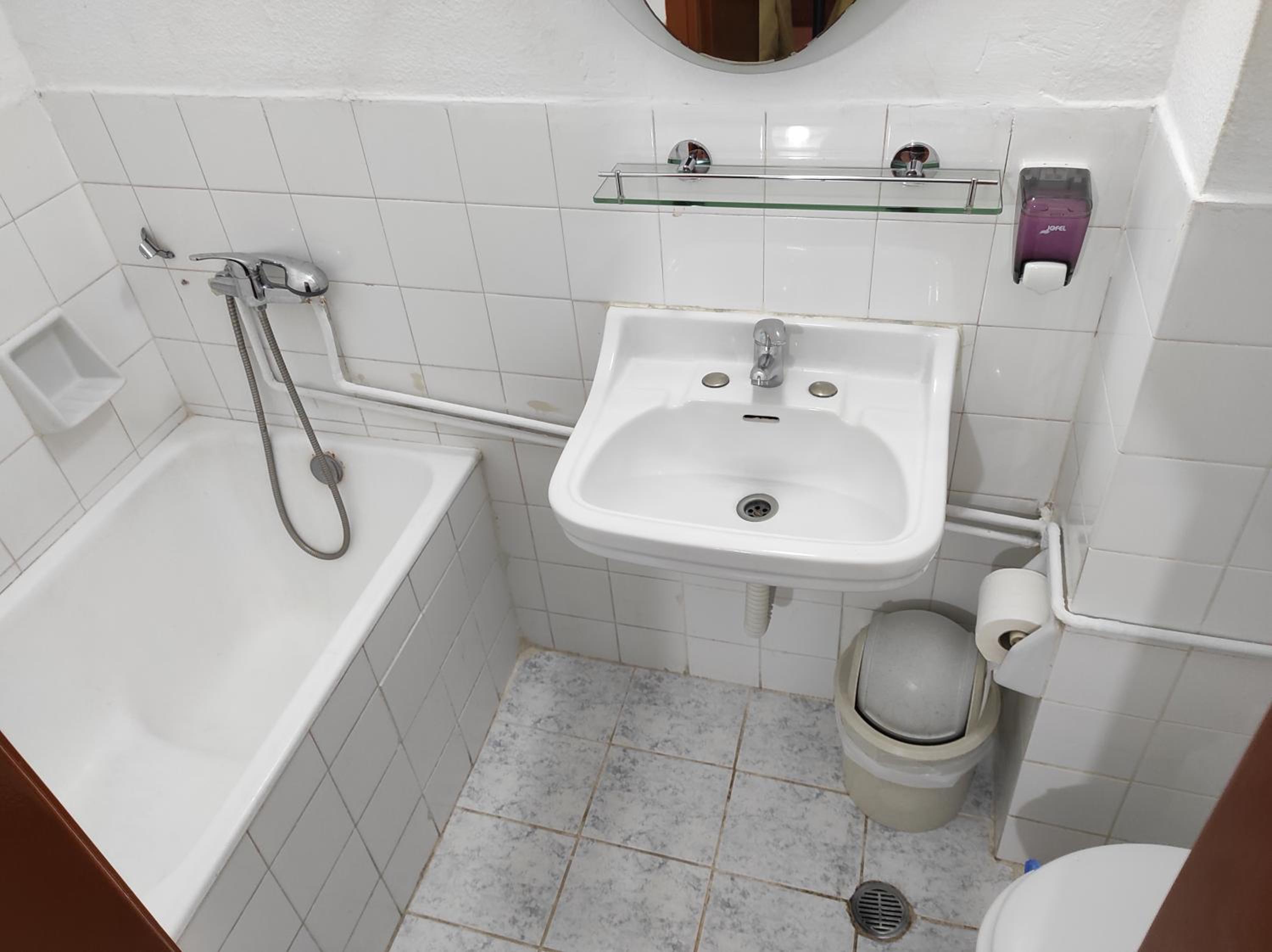 Budget Double Room photo 2