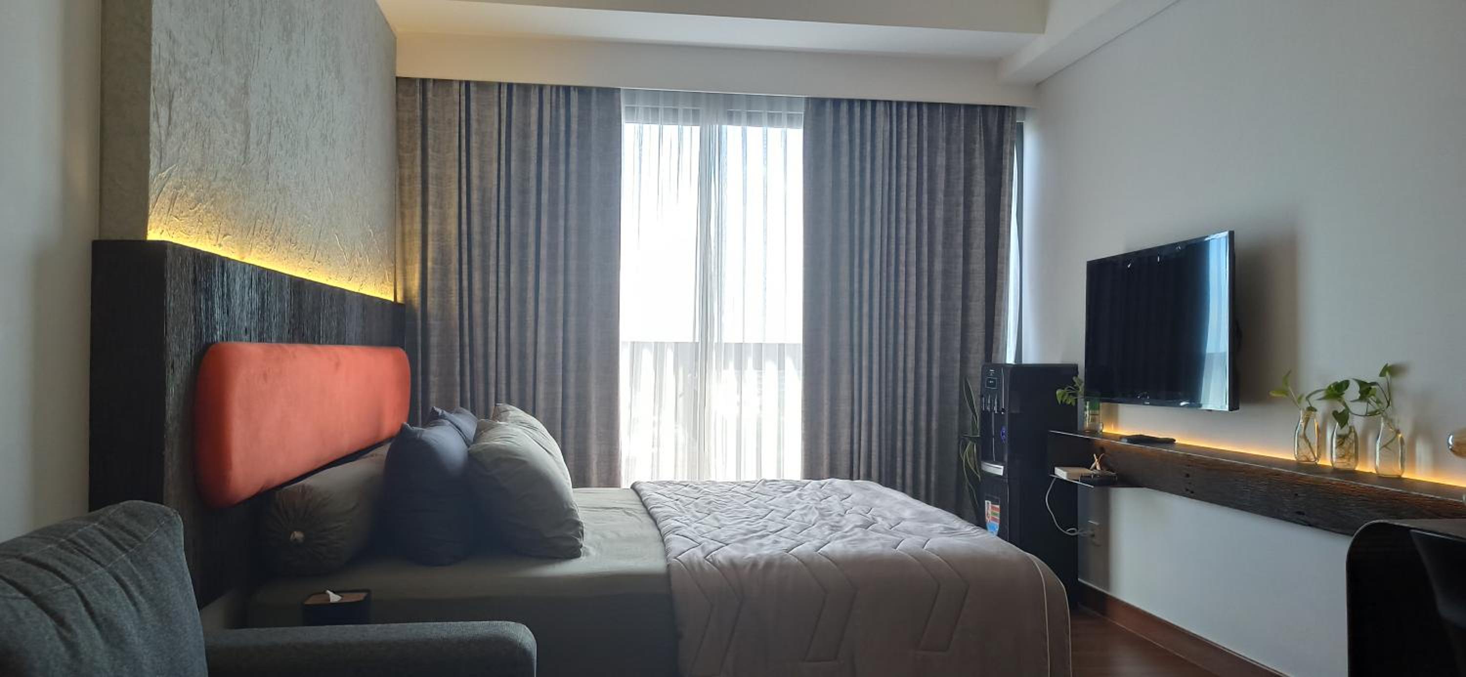 One-Bedroom Apartment - Photo 12