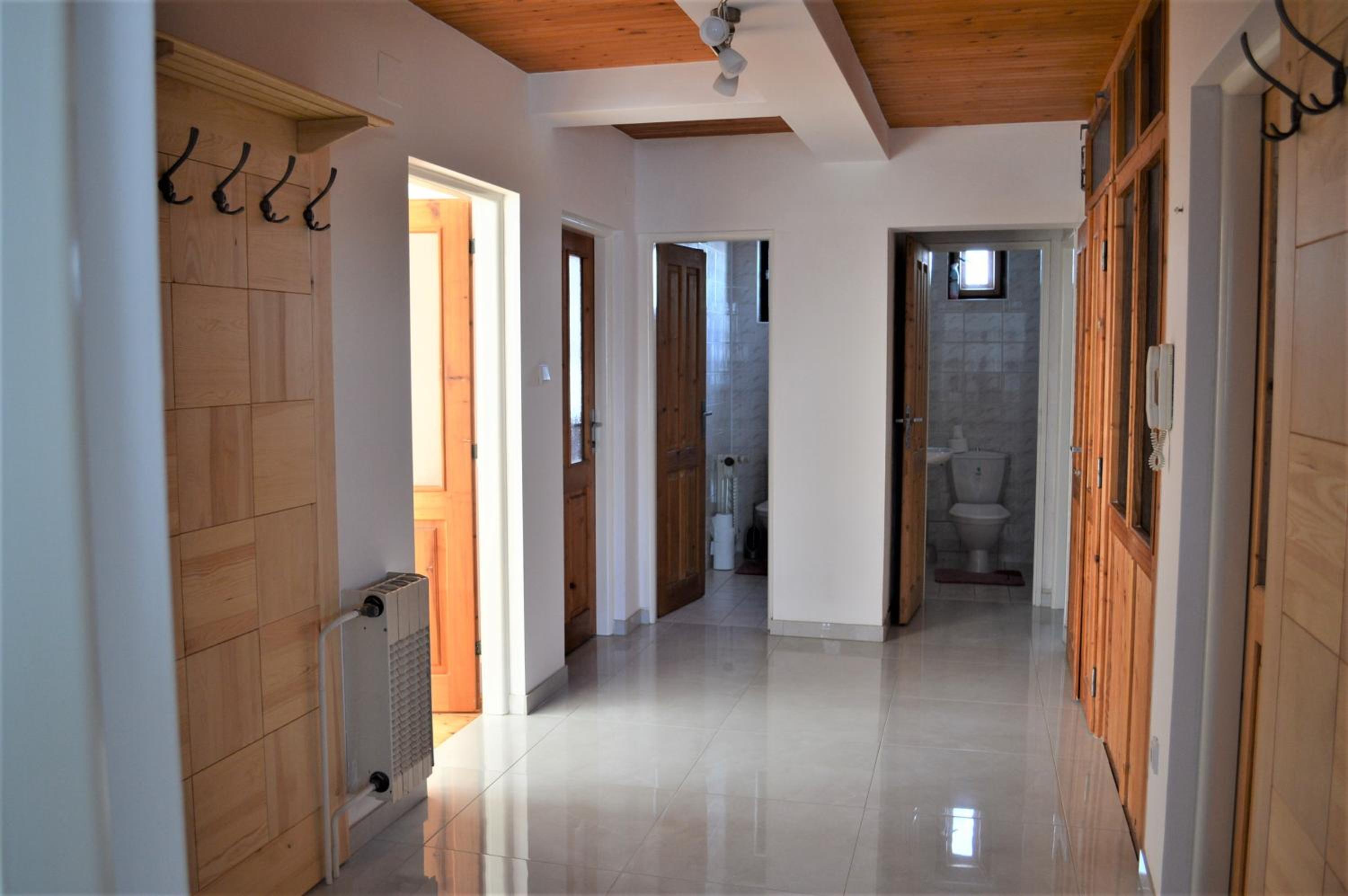 Apartment with Balcony - Photo 28