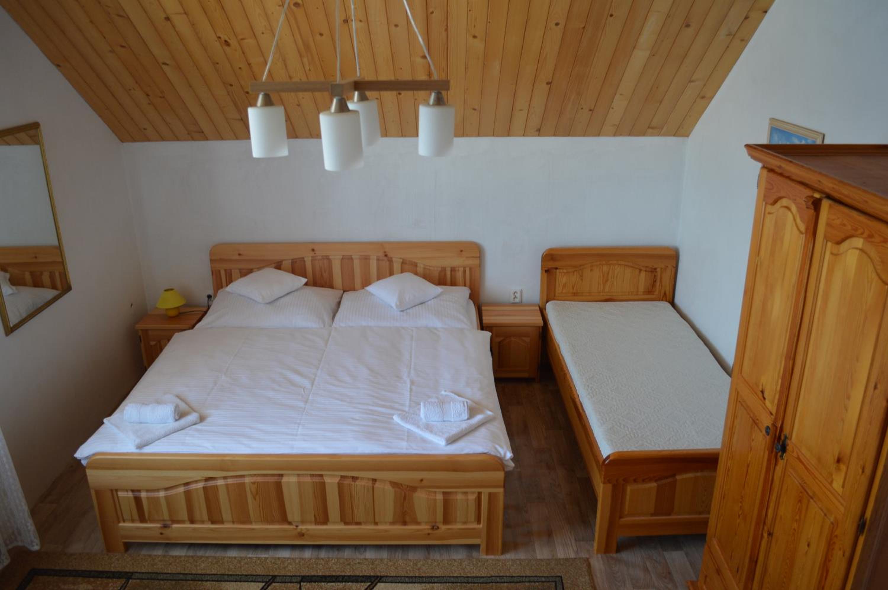 Apartment with Balcony - Photo 22