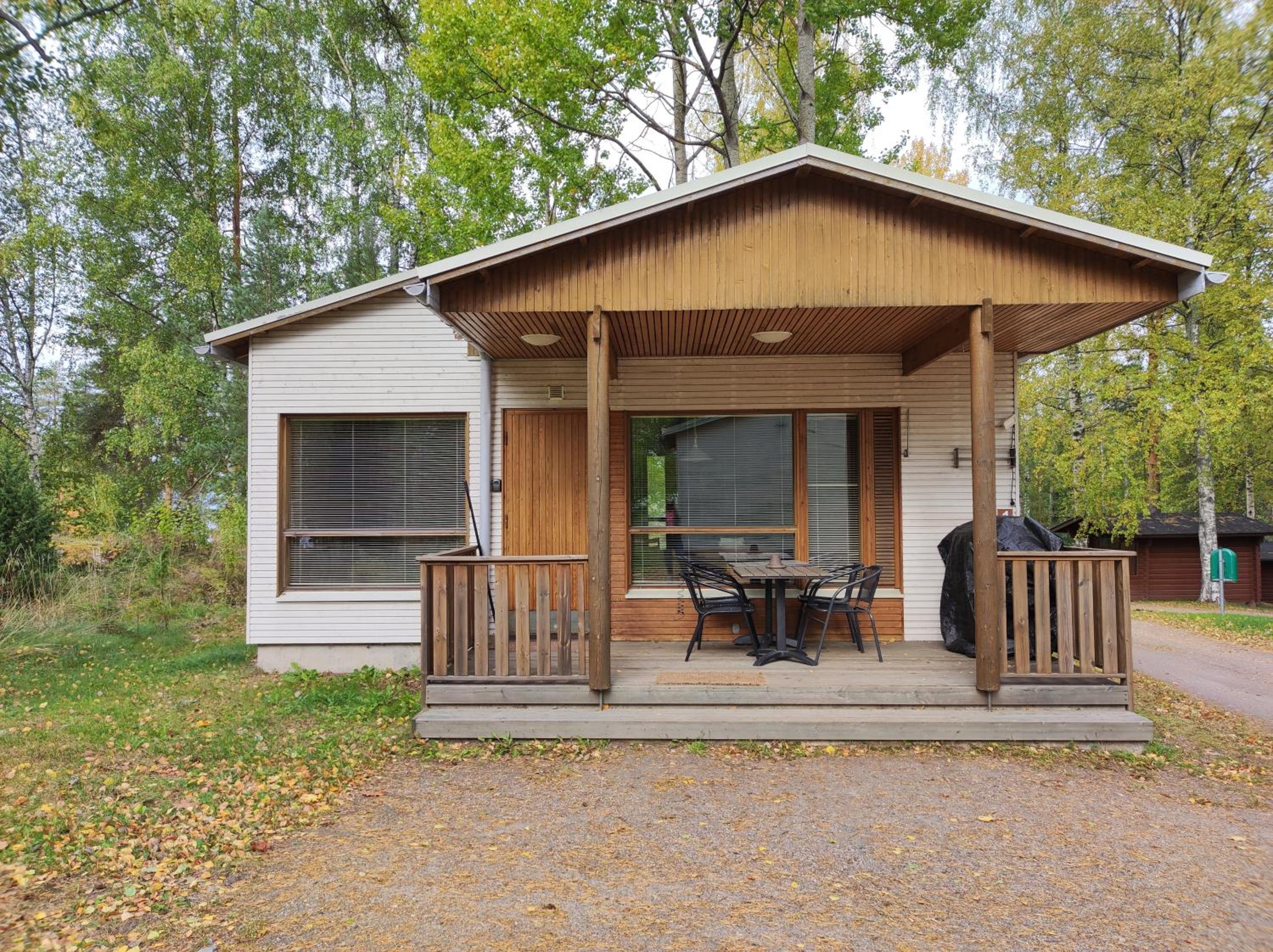 Cottage (6 Adults) with Private Toilet and Shower photo 3