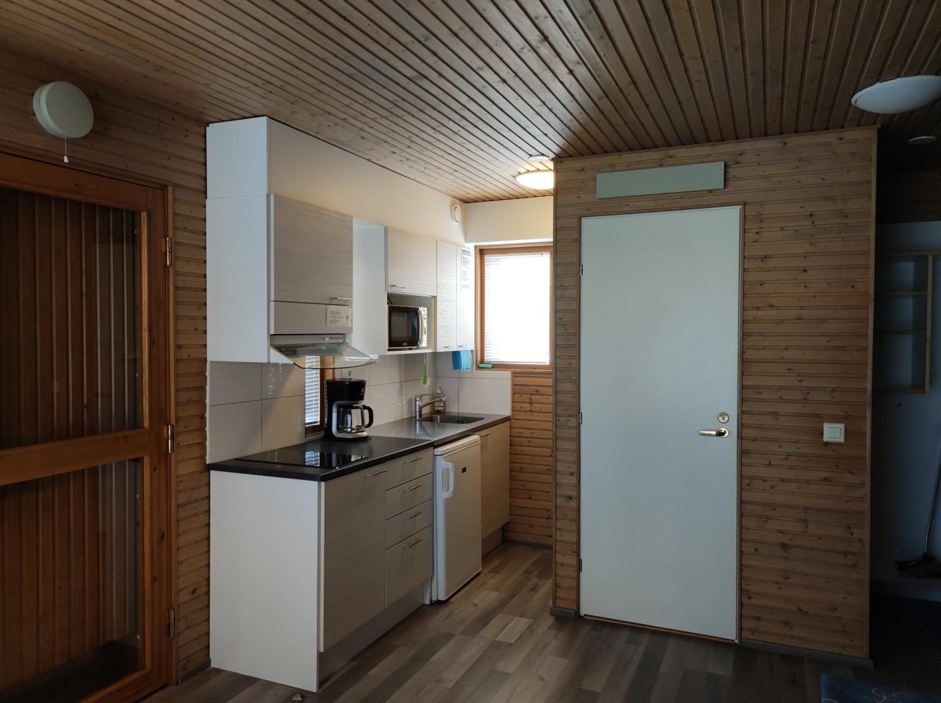 Cottage with Private Toilet (4 Adults) - Photo 3