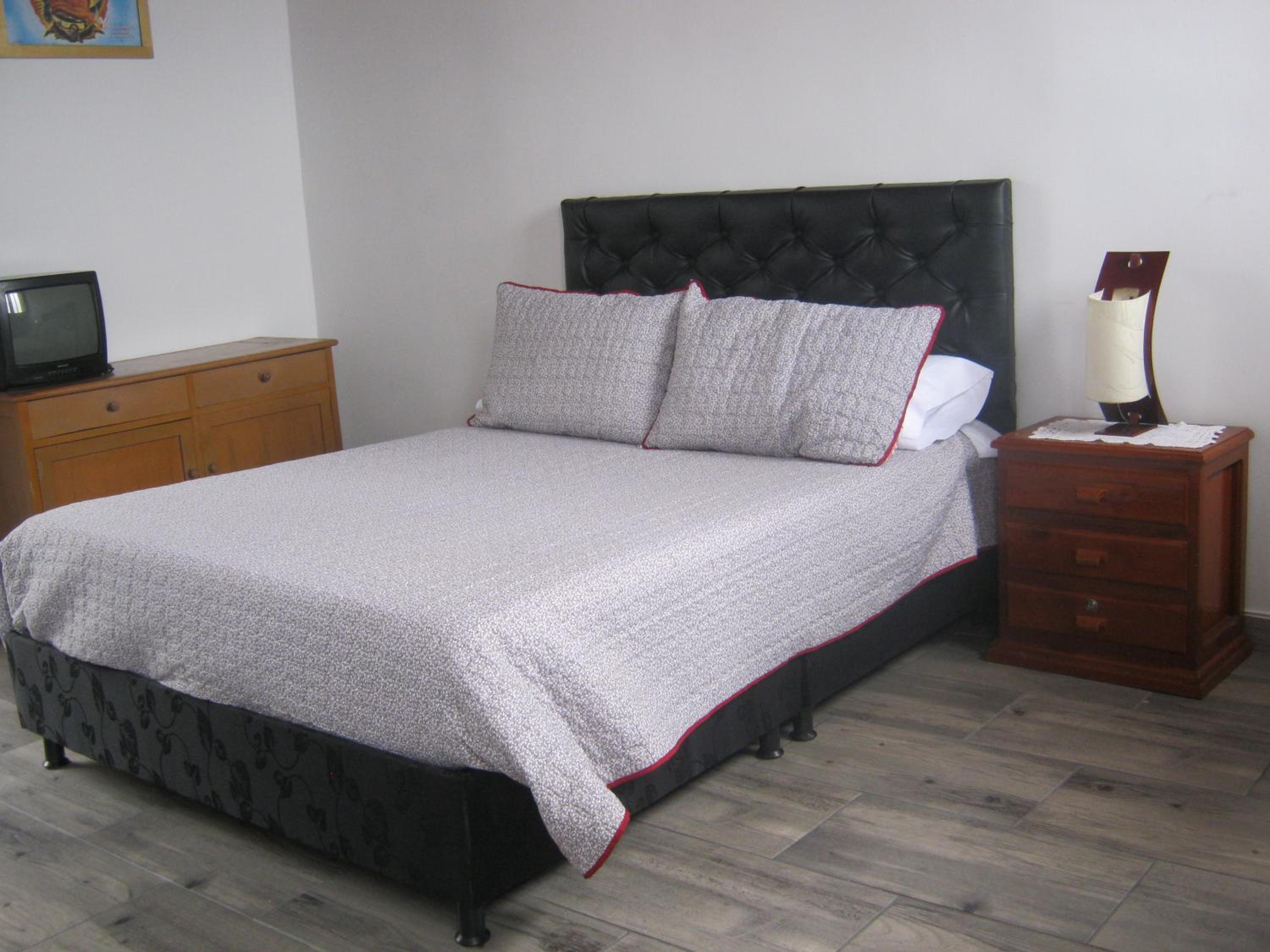 Queen Room photo 1