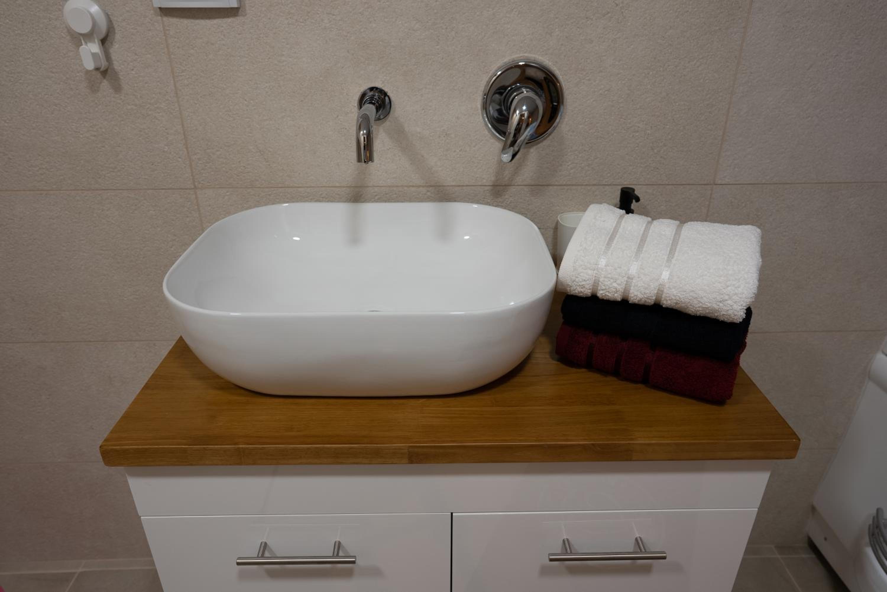 Deluxe Double Room with Extra Bed - Photo 24