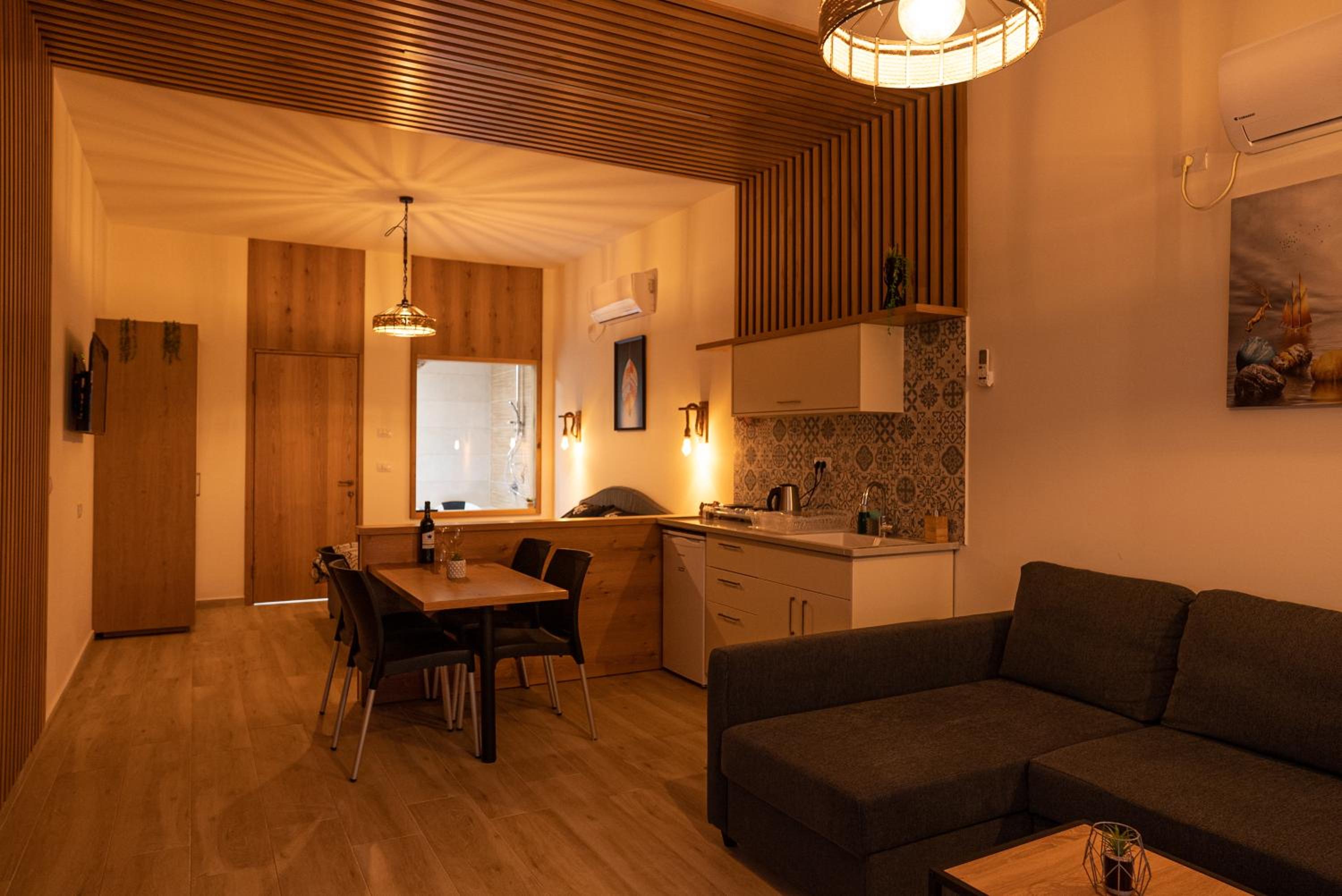 Deluxe Double Room with Extra Bed - Photo 56